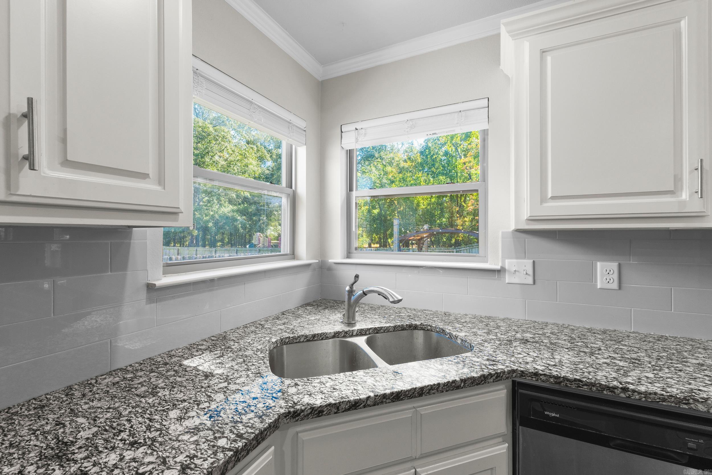 HUNTERS RUN - Residential