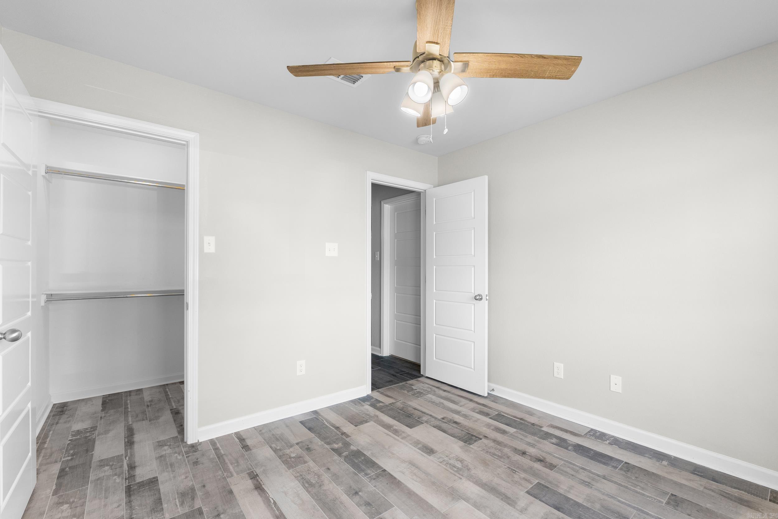 HUNTERS RUN - Residential