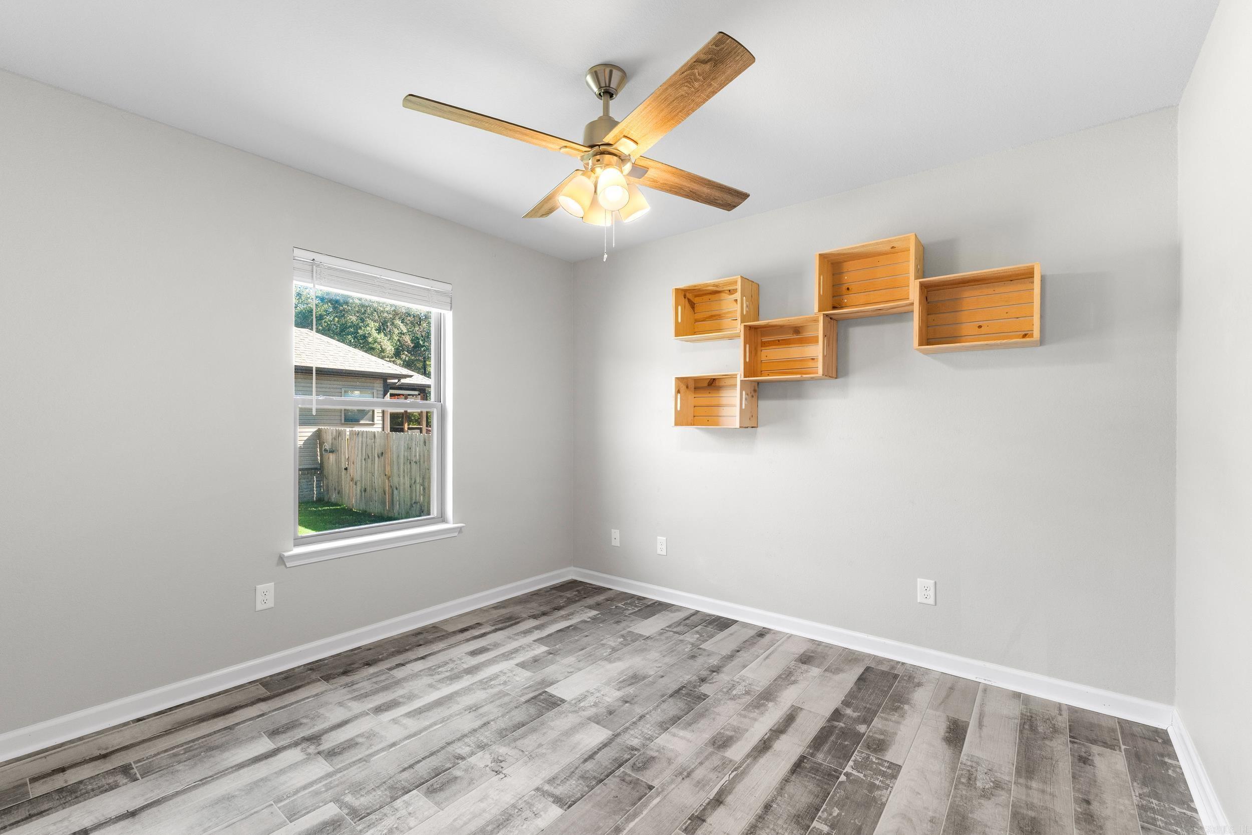 HUNTERS RUN - Residential