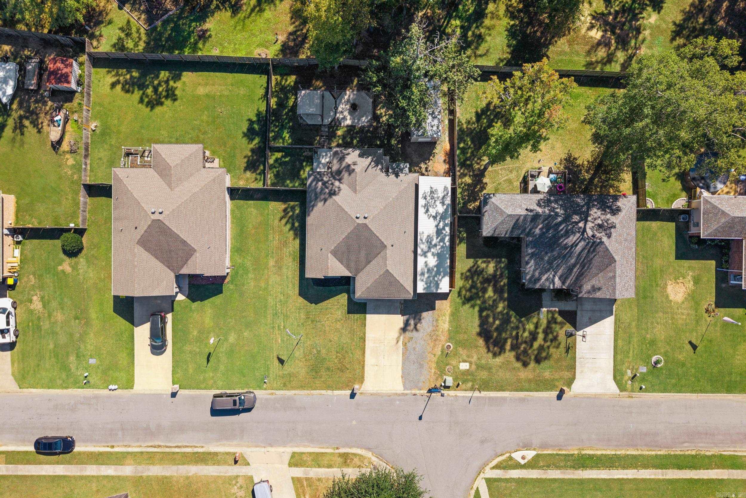 HUNTERS RUN - Residential