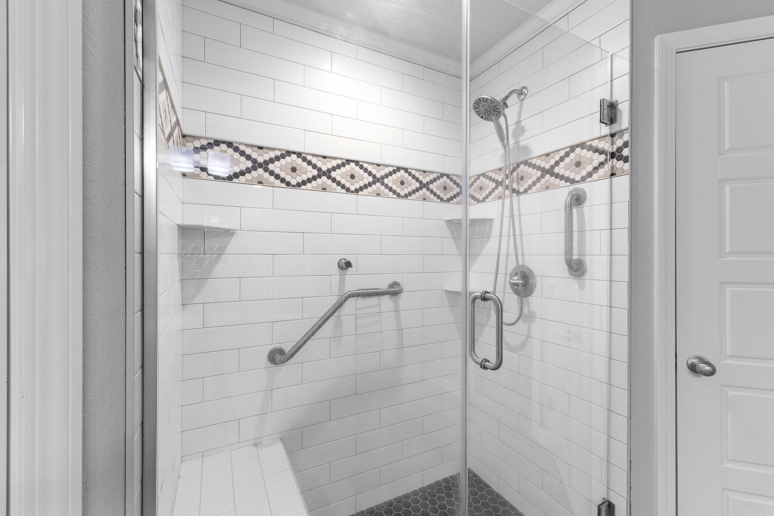 HUNTERS RUN - Residential