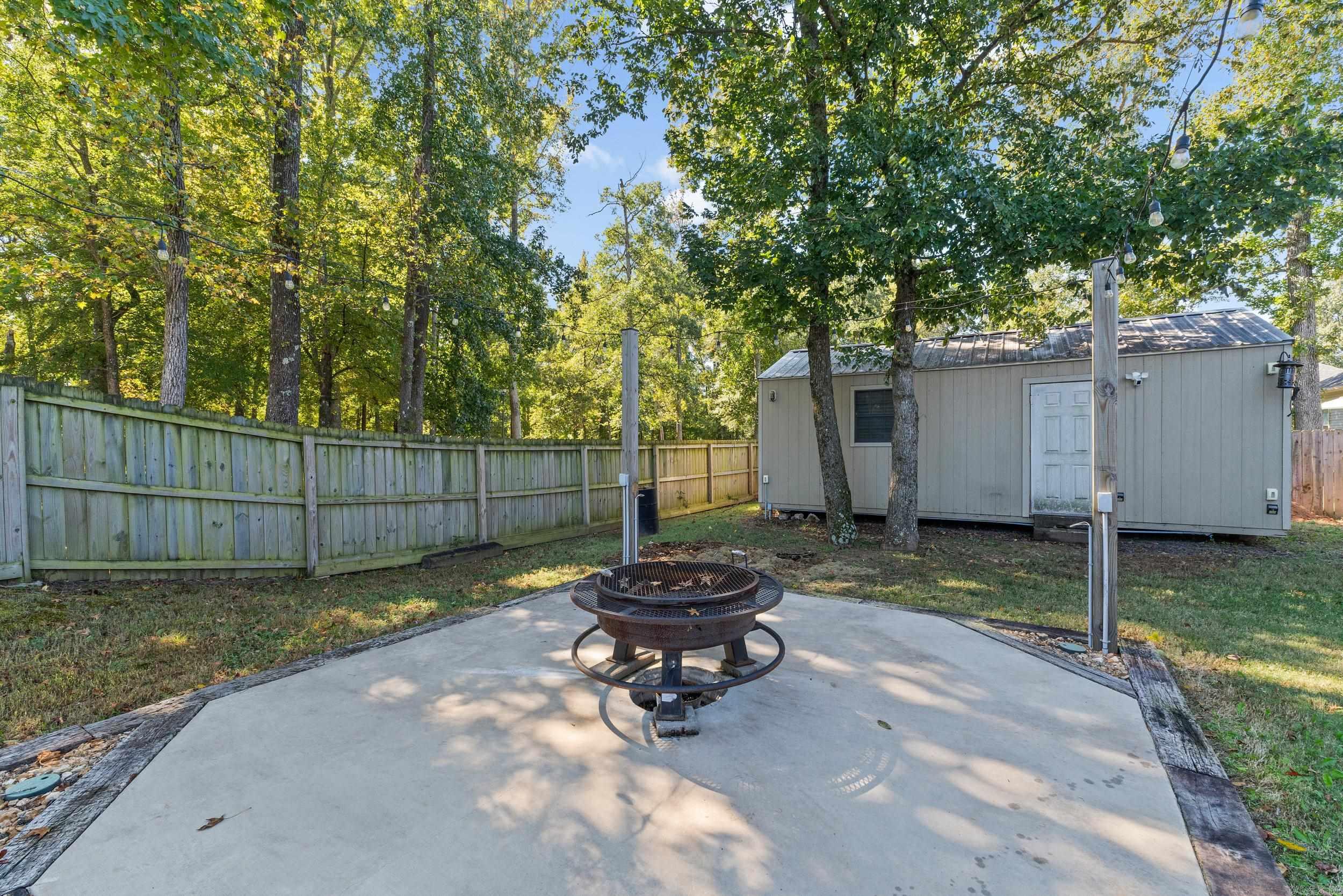 HUNTERS RUN - Residential