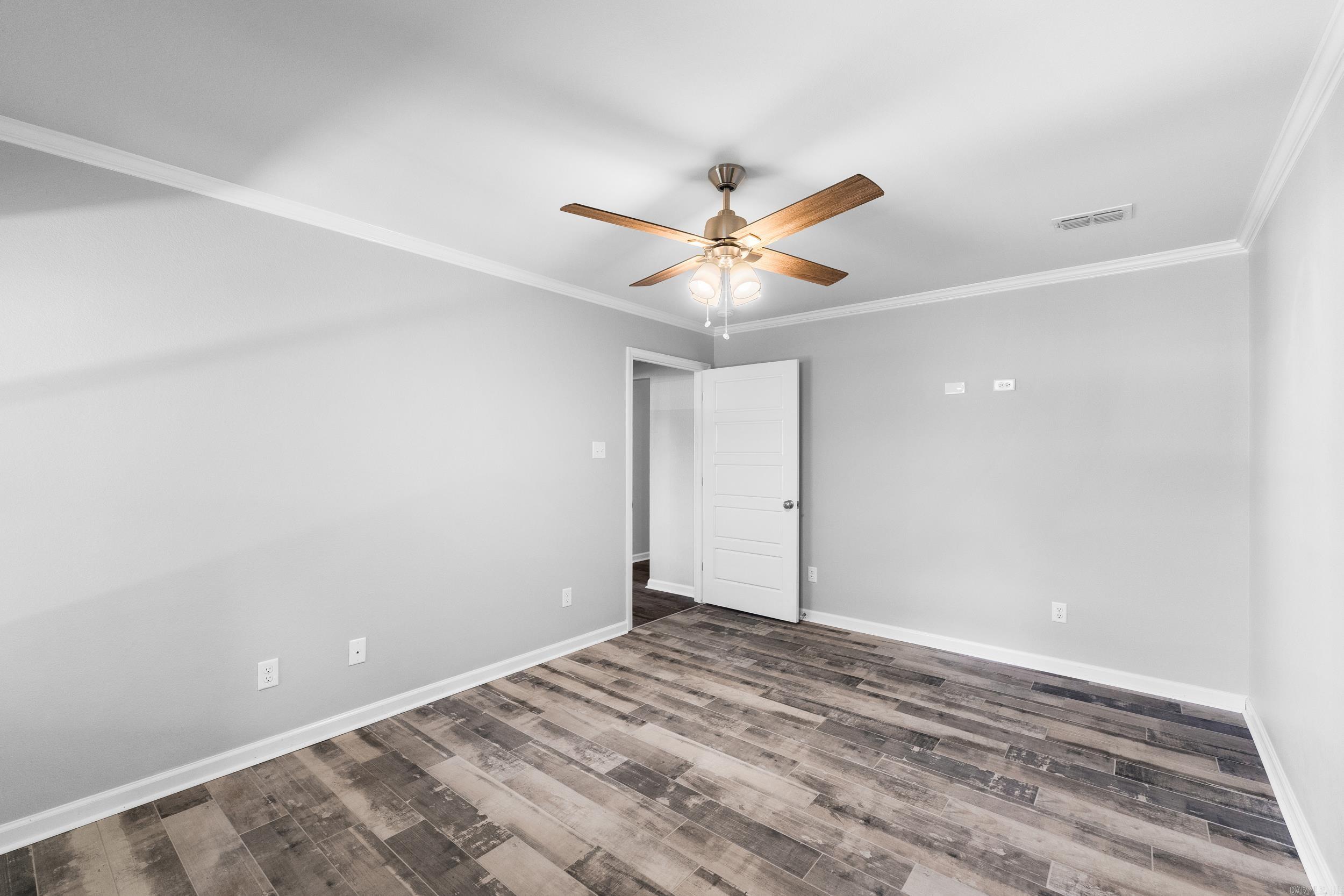 HUNTERS RUN - Residential