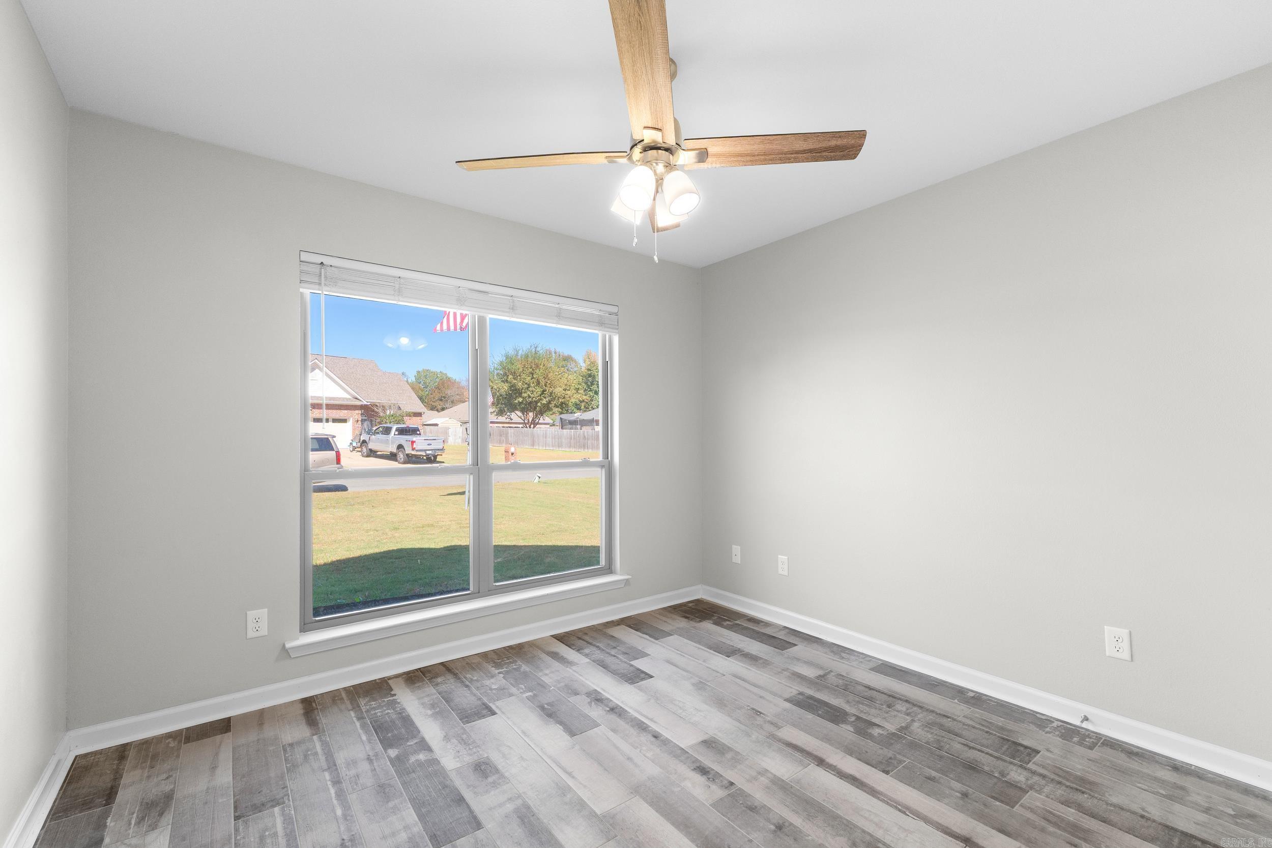 HUNTERS RUN - Residential