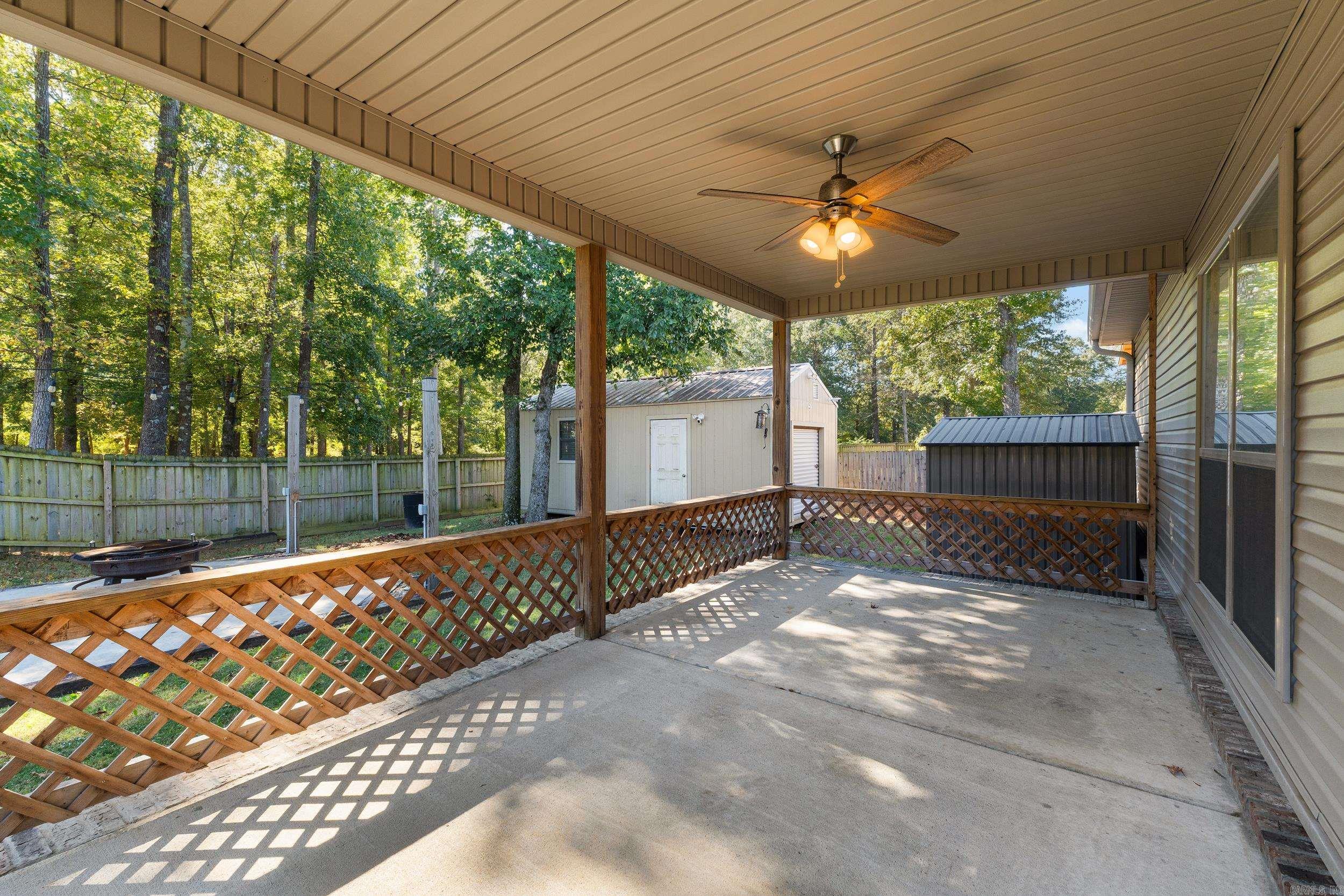 HUNTERS RUN - Residential