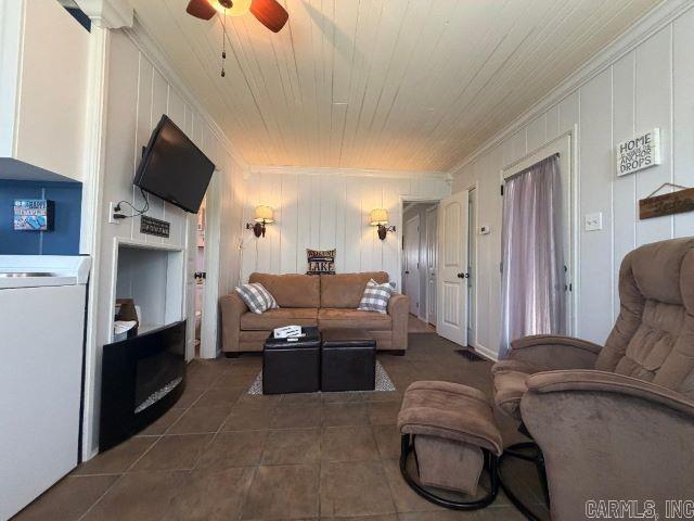 Lakeland Lodge HPR - Residential Lease