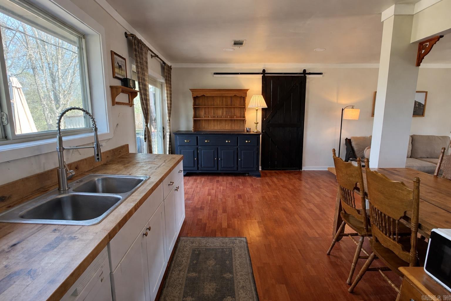 SUNNYBROOK - Residential