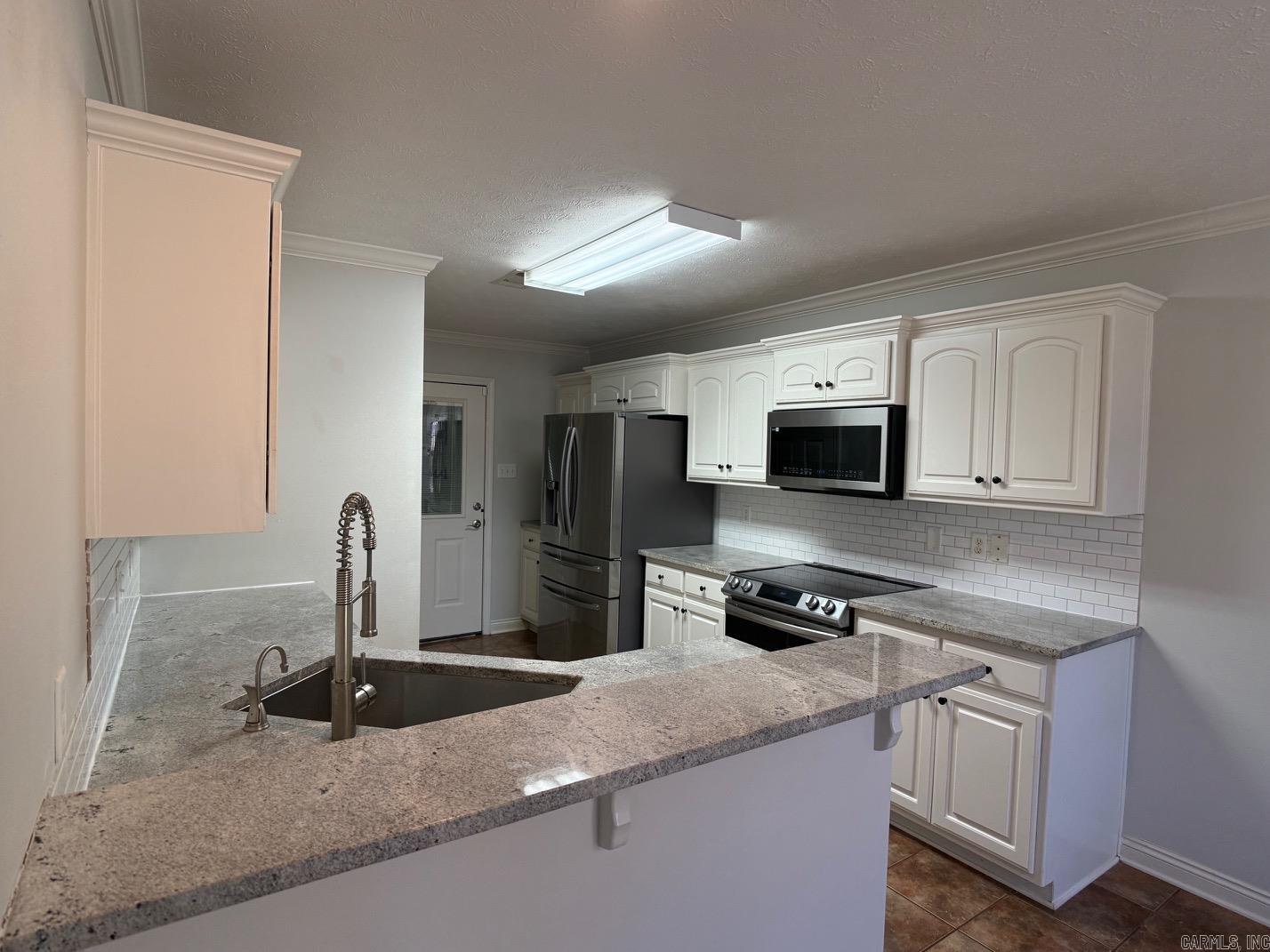 CAJUN COVE - Residential