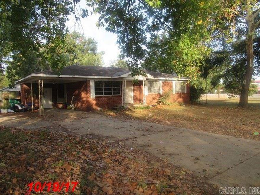 Cabot-SOLD AS IS Great investment property, 3Bed rm, 2 Bath home, Large Back yard,   Great room, Kit-din-rm combo, Huge Corner Lot, High School right across the street, Close to the Air Base & Freeway. This property is now under auction terms. All offers should be submitted through www.Auction.com. This property is subject to a 5% buyer’s premium pursuant to the Auction Terms & Conditions (minimums may apply).  All auction assets will be sold subject to seller approval