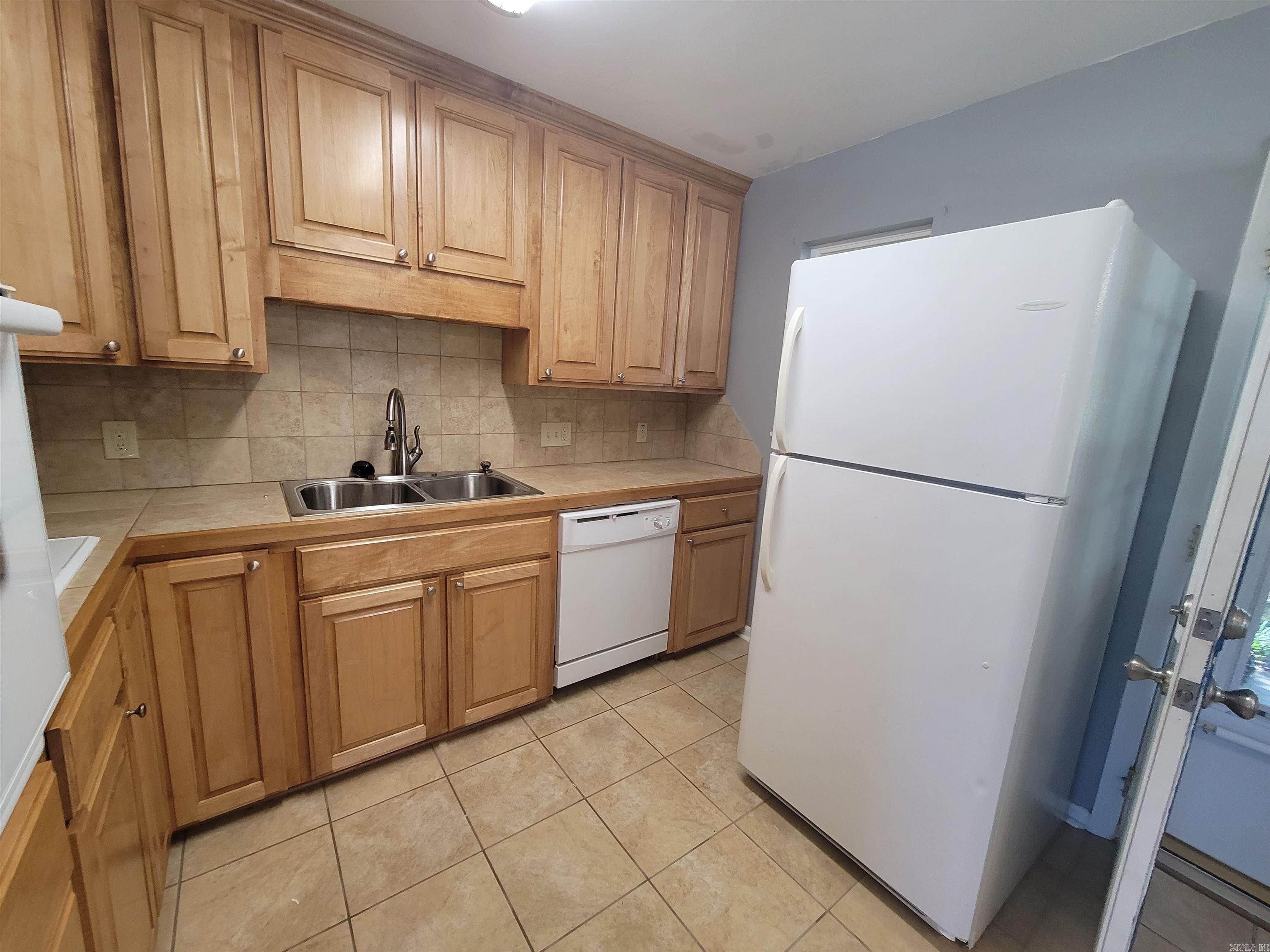 Maryland Terrace - Residential Lease