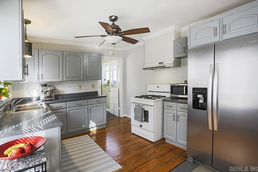 HILLCREST - Residential