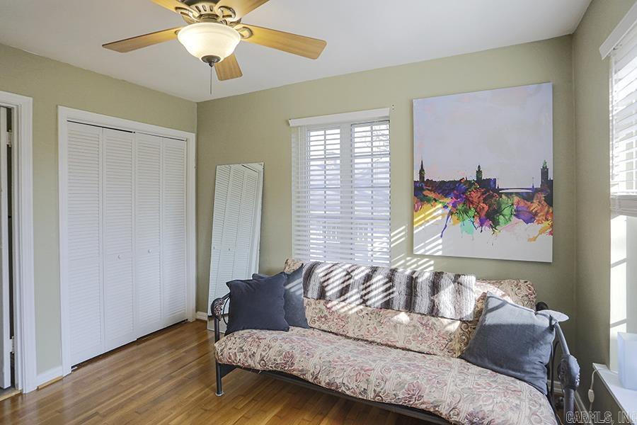 HILLCREST - Residential