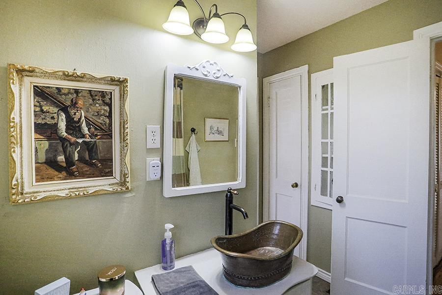 HILLCREST - Residential