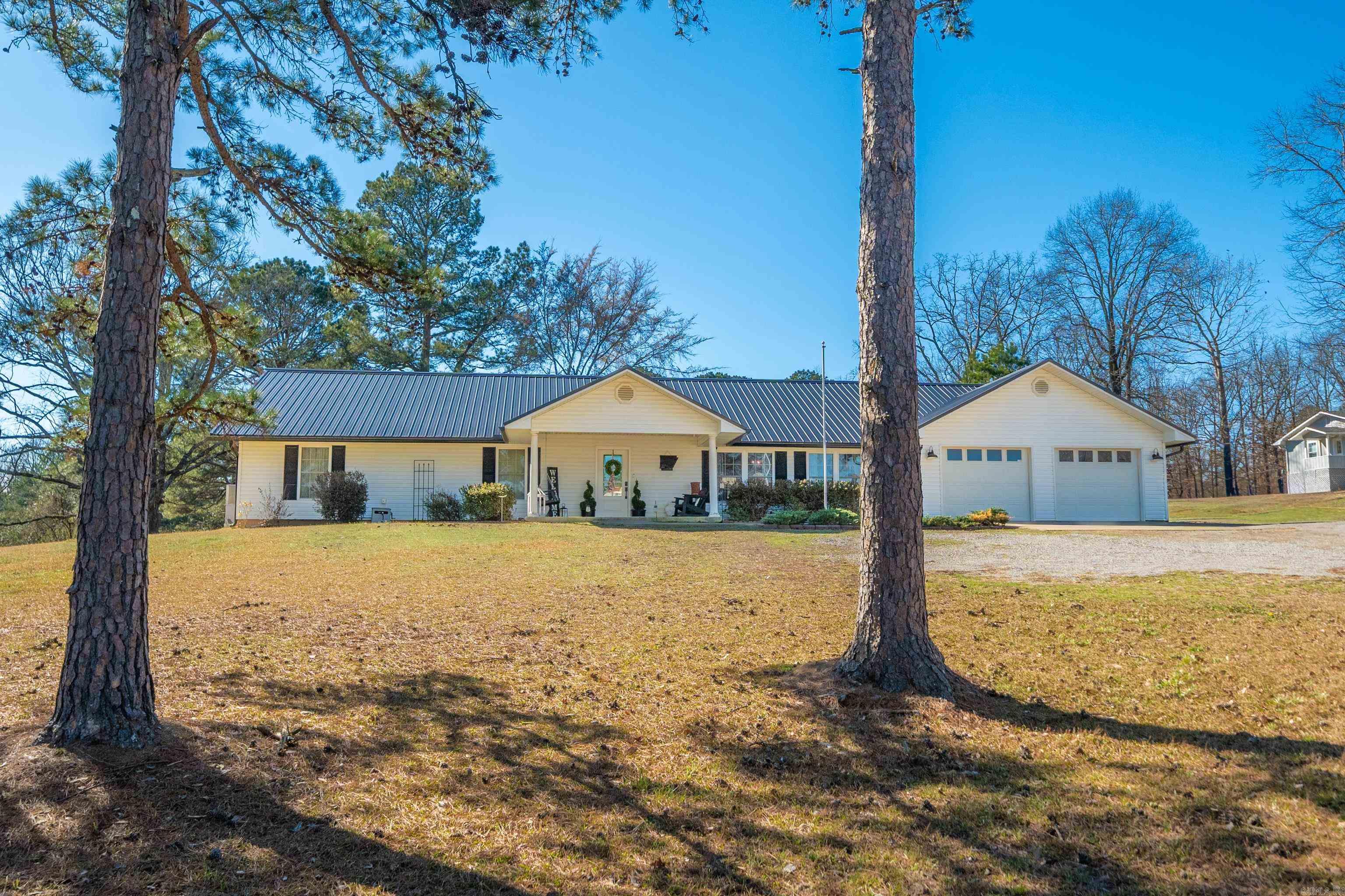 COMPADRE ESTATES - Residential