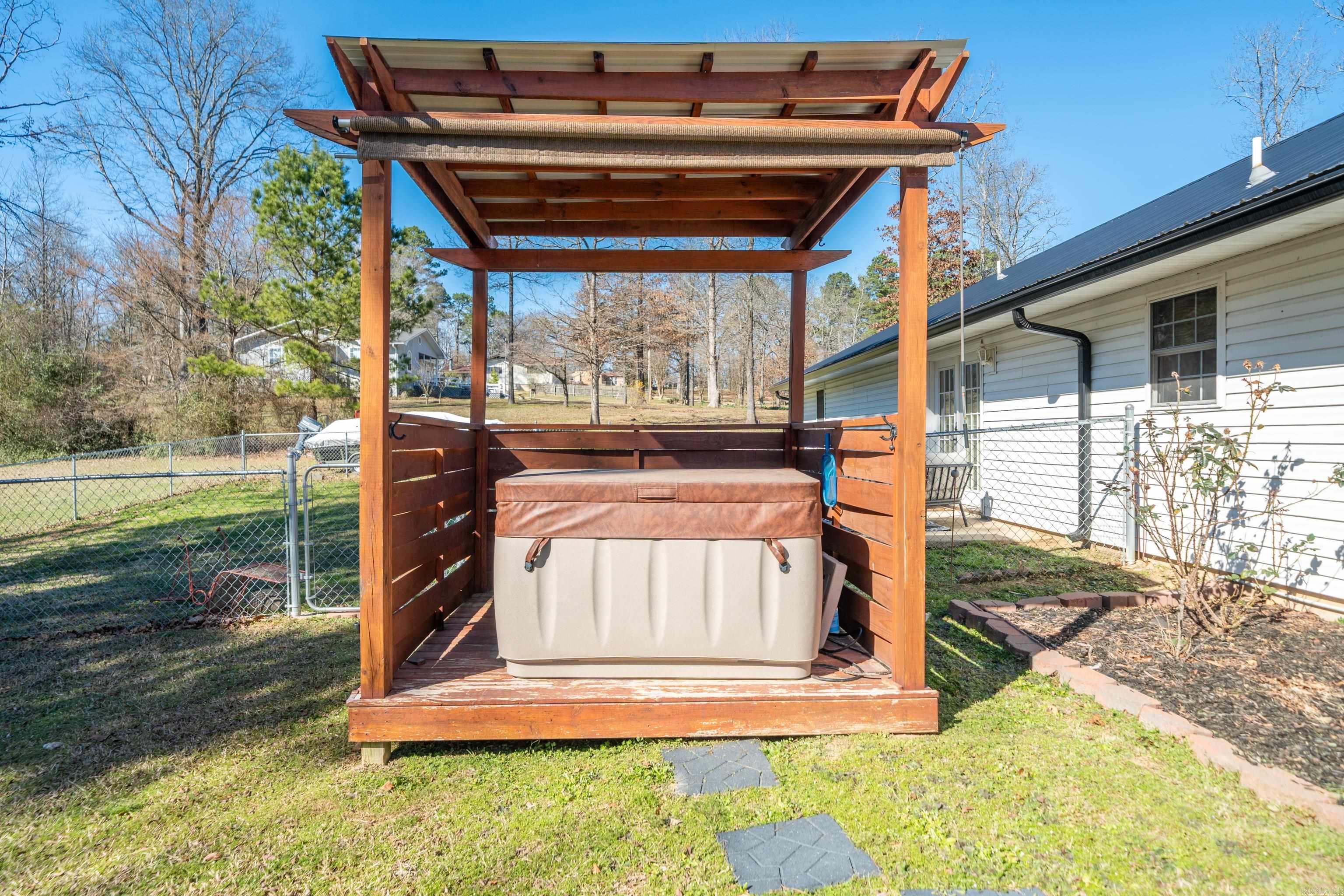 COMPADRE ESTATES - Residential