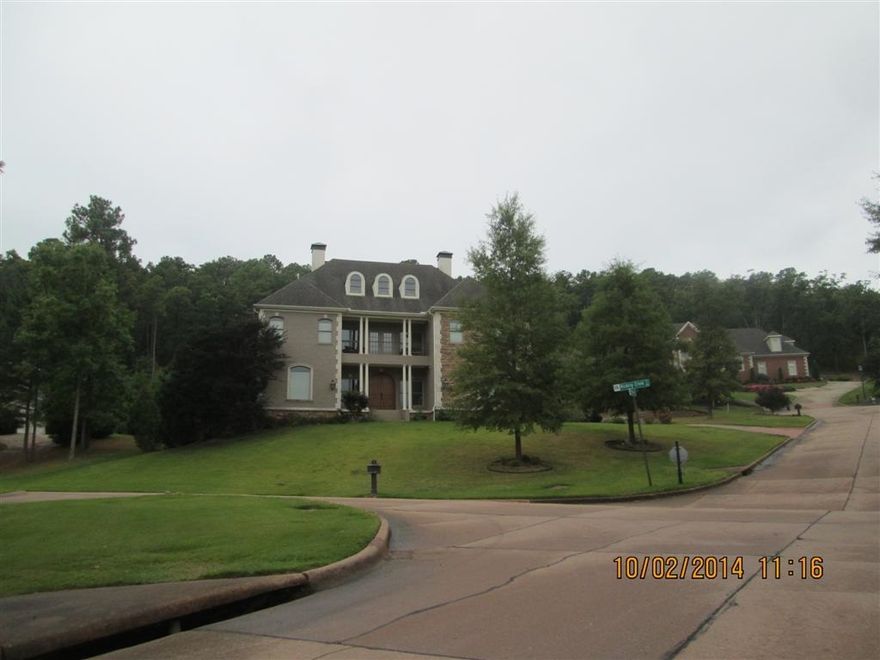 Proof of funds or pre-approval required. Earnest money required. Agents see conf. remarks for showing instr. & additional info, no short notice appointments. Property being sold through homesearch.com, aution dates 4/18-4/24... Beautiful, spacious custom home in gated Hickory Creek. Kitchen has beautiful cabinetry and granite tops, home also features a wet bar, wine room, balcony & game room w/view of Pinnacle. Sq.ft. is estimated & not guaranteed.  Buyer should verify.