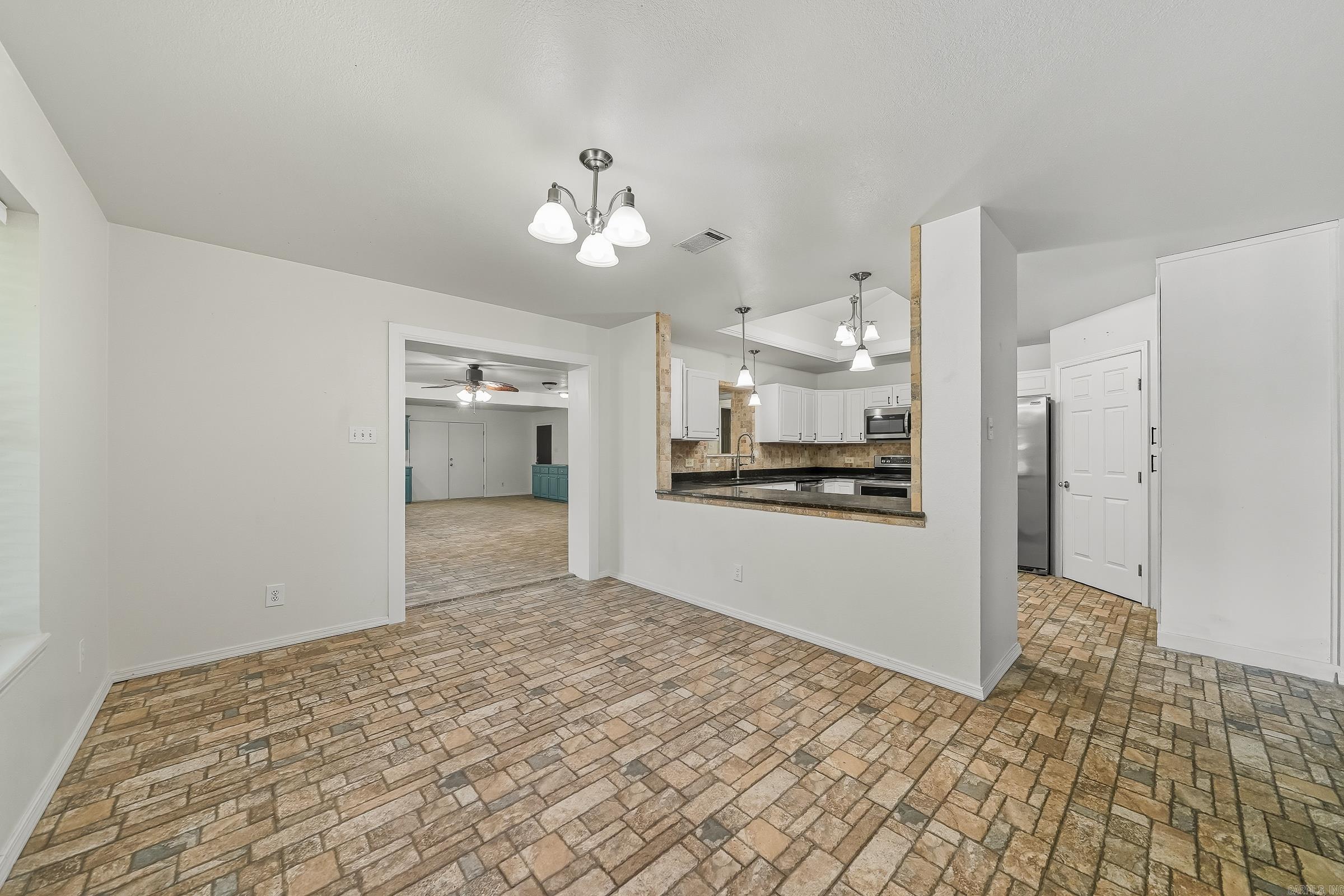 Mena - Residential