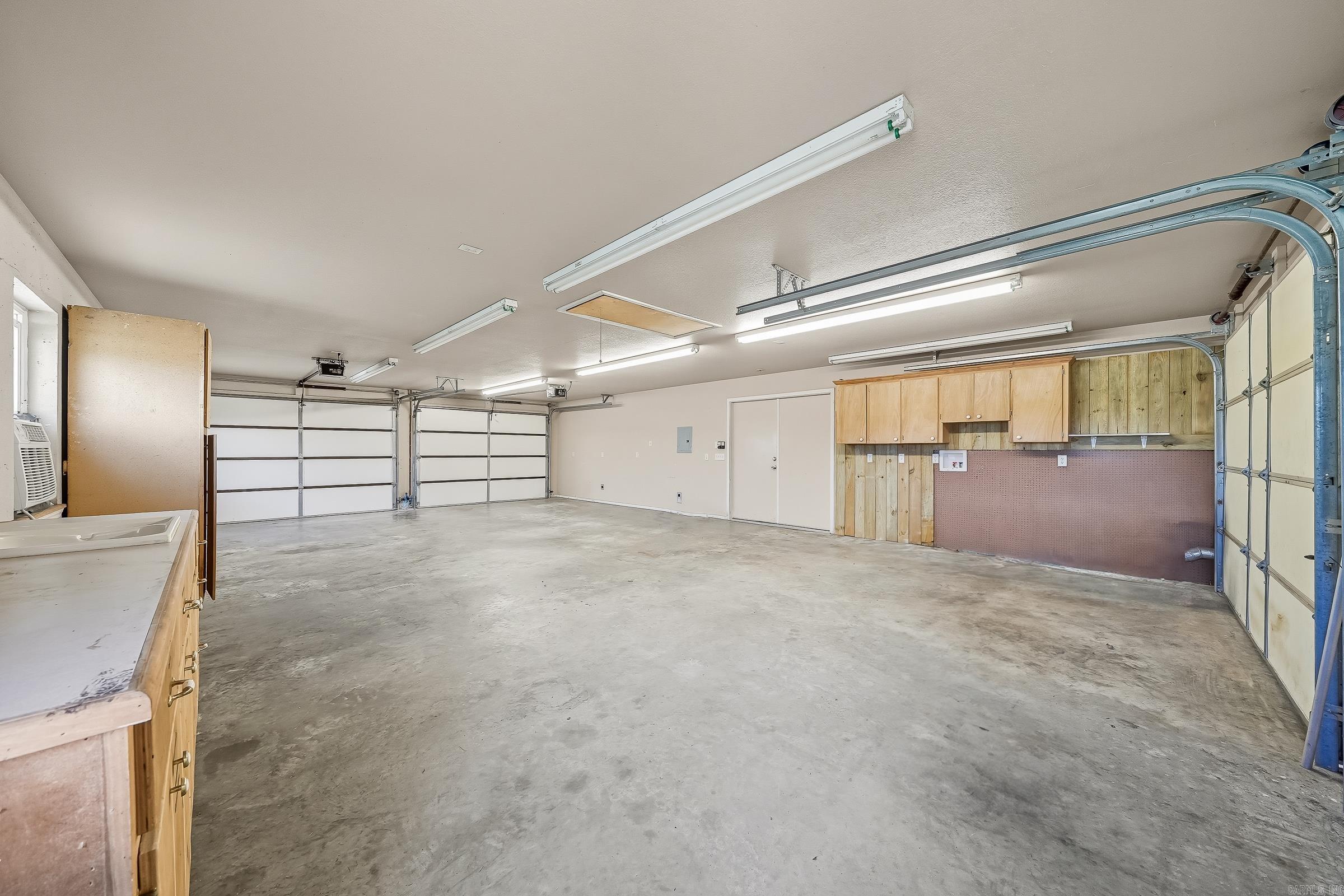 Mena - Residential
