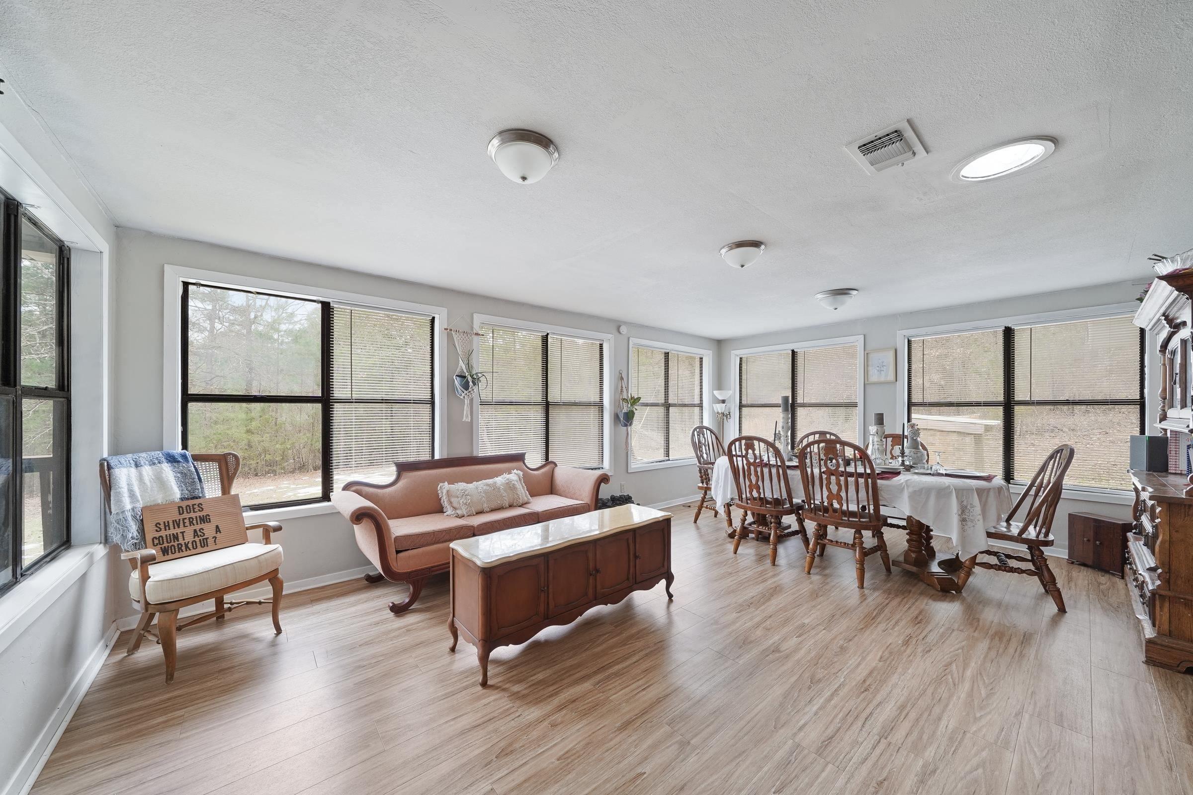 De Queen Lake - Residential