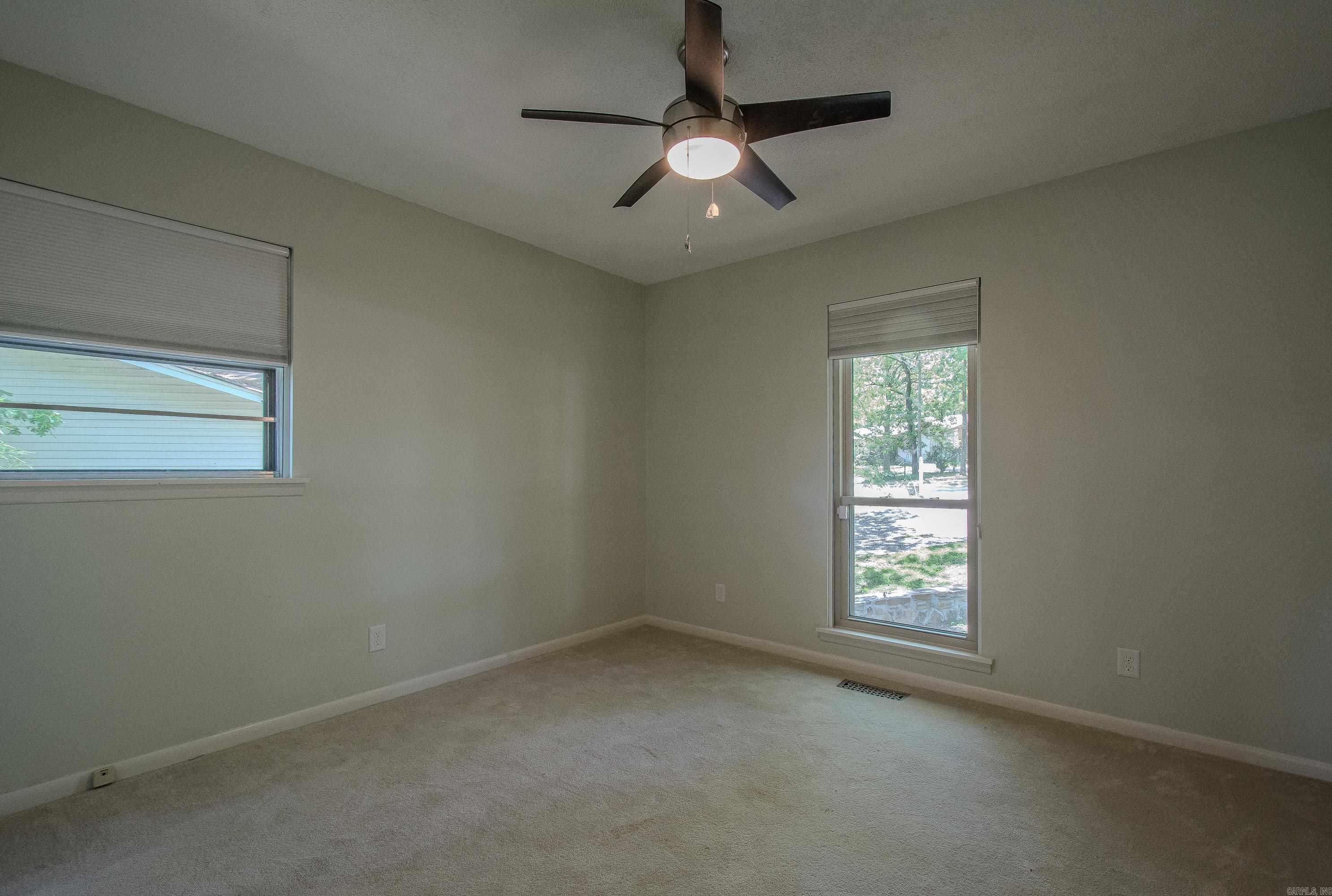 INDIANHEAD LAKES EST - Residential