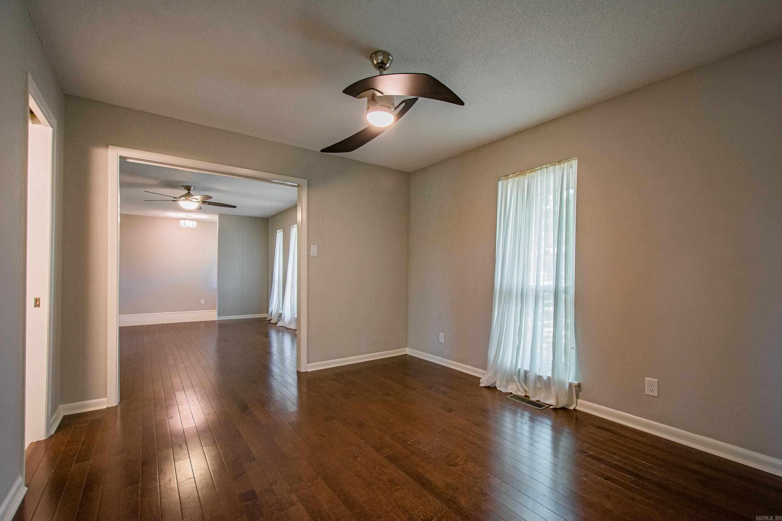 INDIANHEAD LAKES EST - Residential