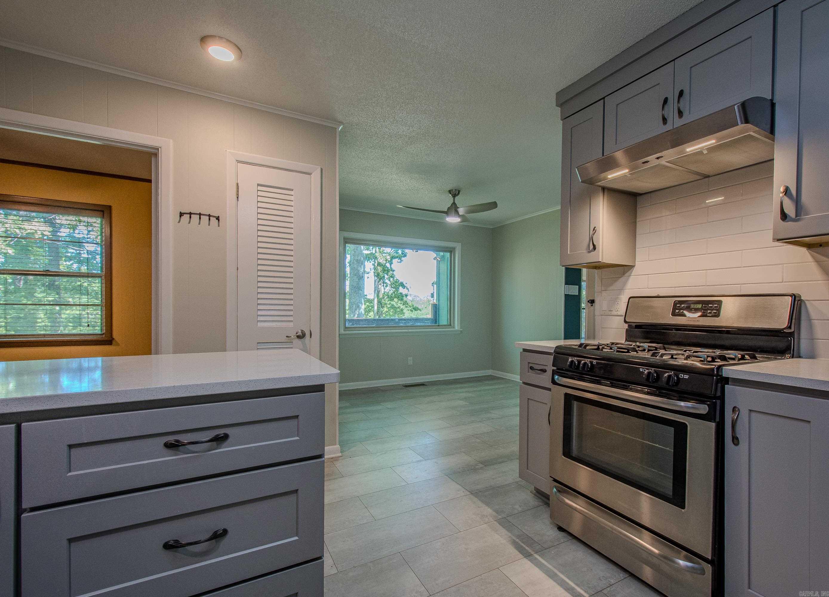 INDIANHEAD LAKES EST - Residential