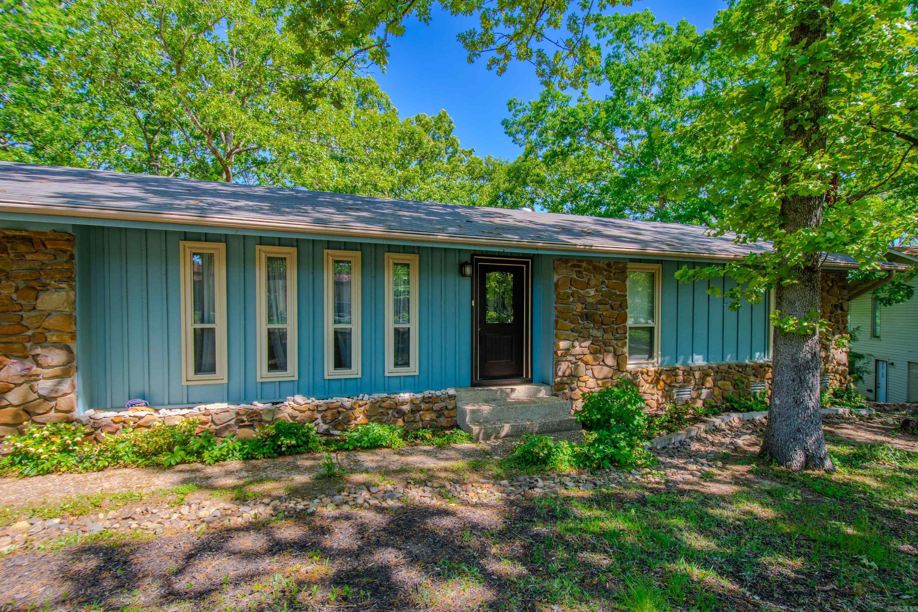 INDIANHEAD LAKES EST - Residential