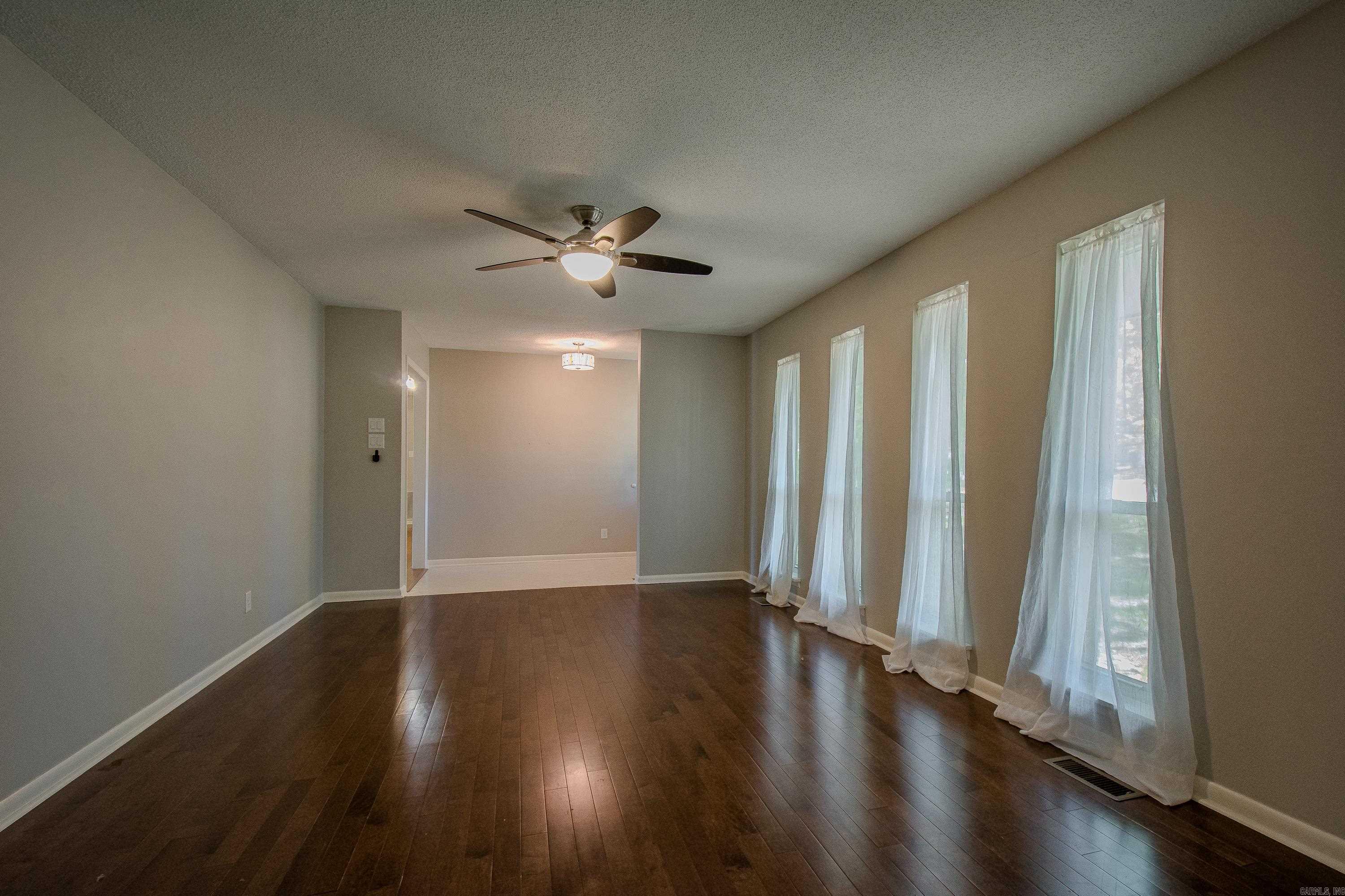 INDIANHEAD LAKES EST - Residential