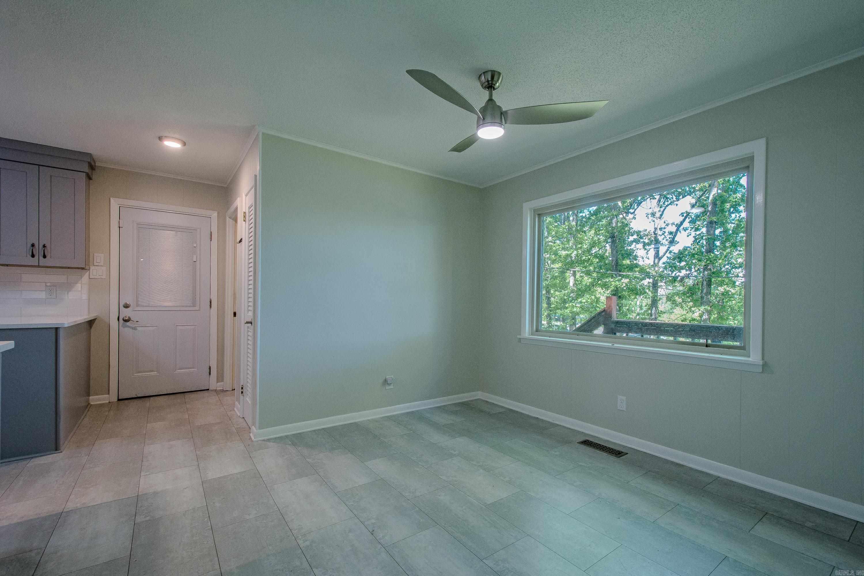 INDIANHEAD LAKES EST - Residential