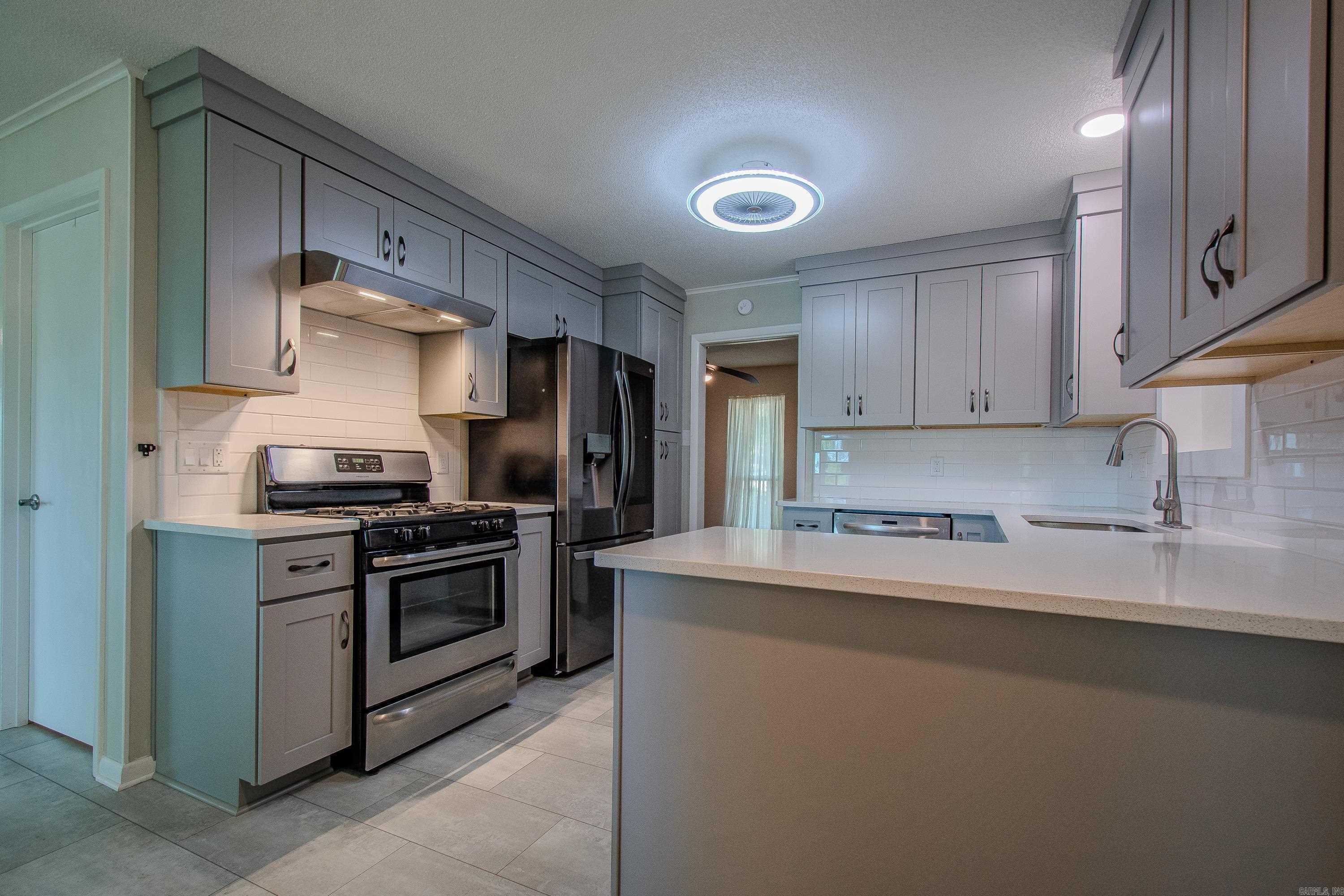 INDIANHEAD LAKES EST - Residential