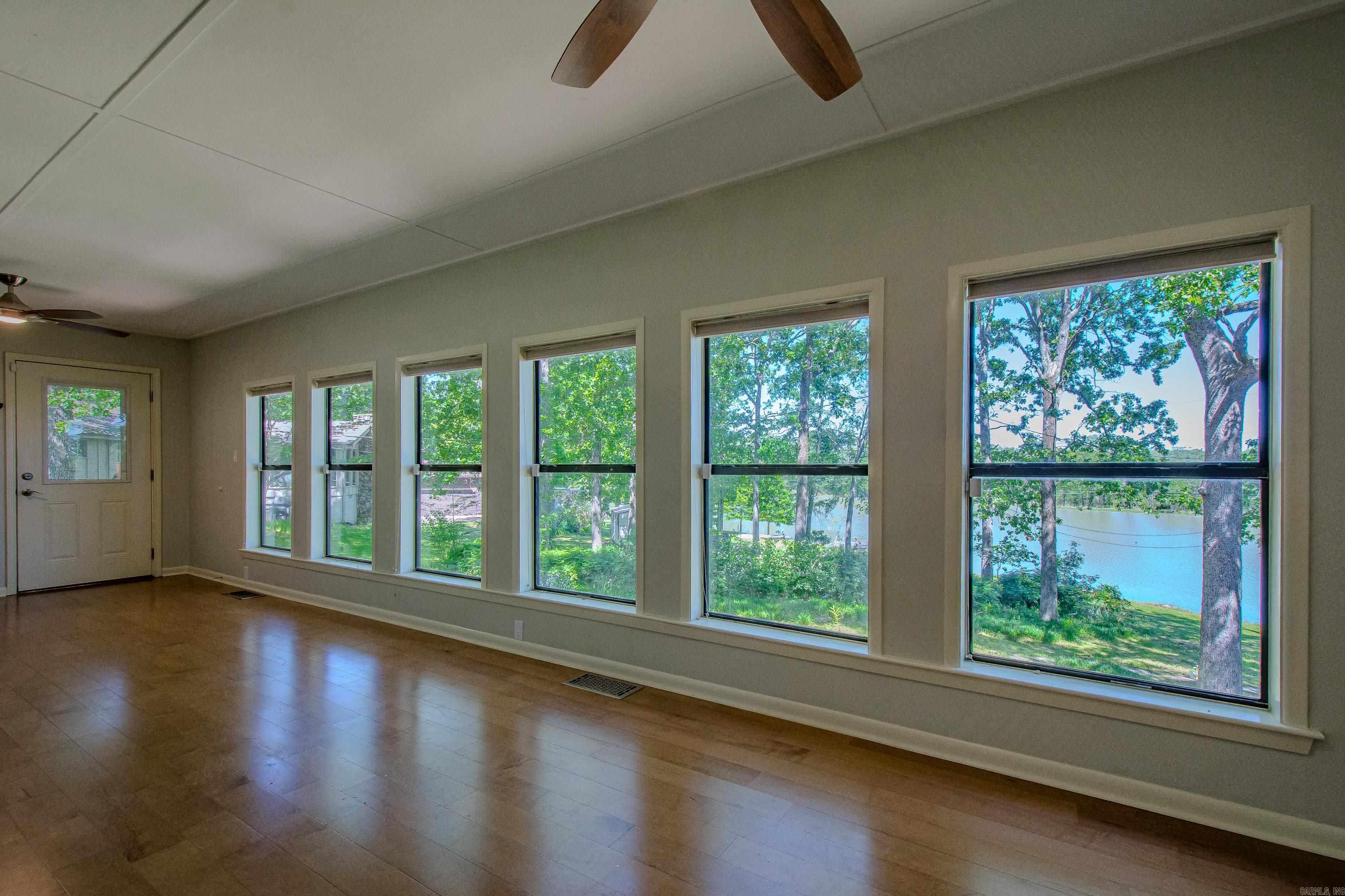 INDIANHEAD LAKES EST - Residential