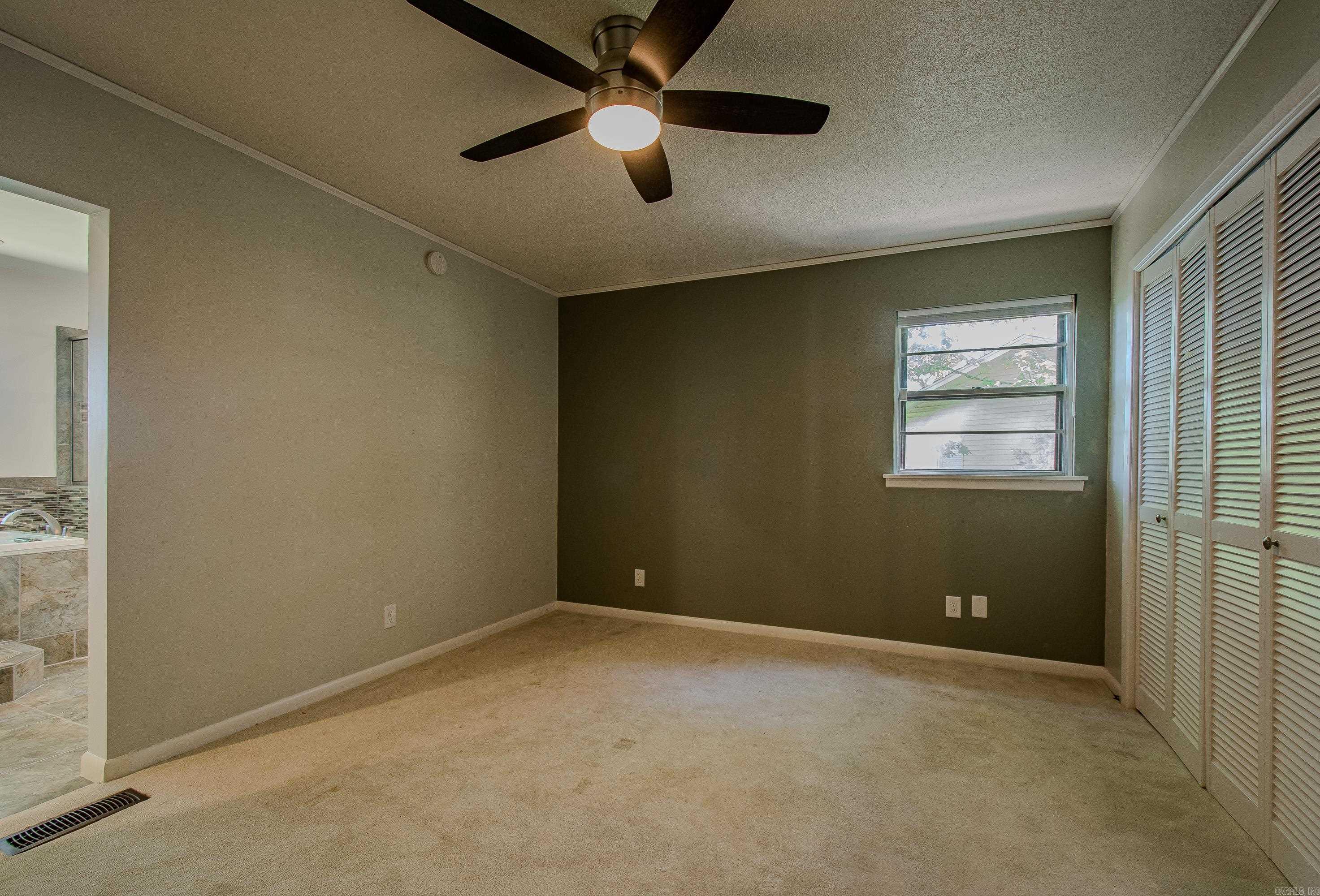 INDIANHEAD LAKES EST - Residential