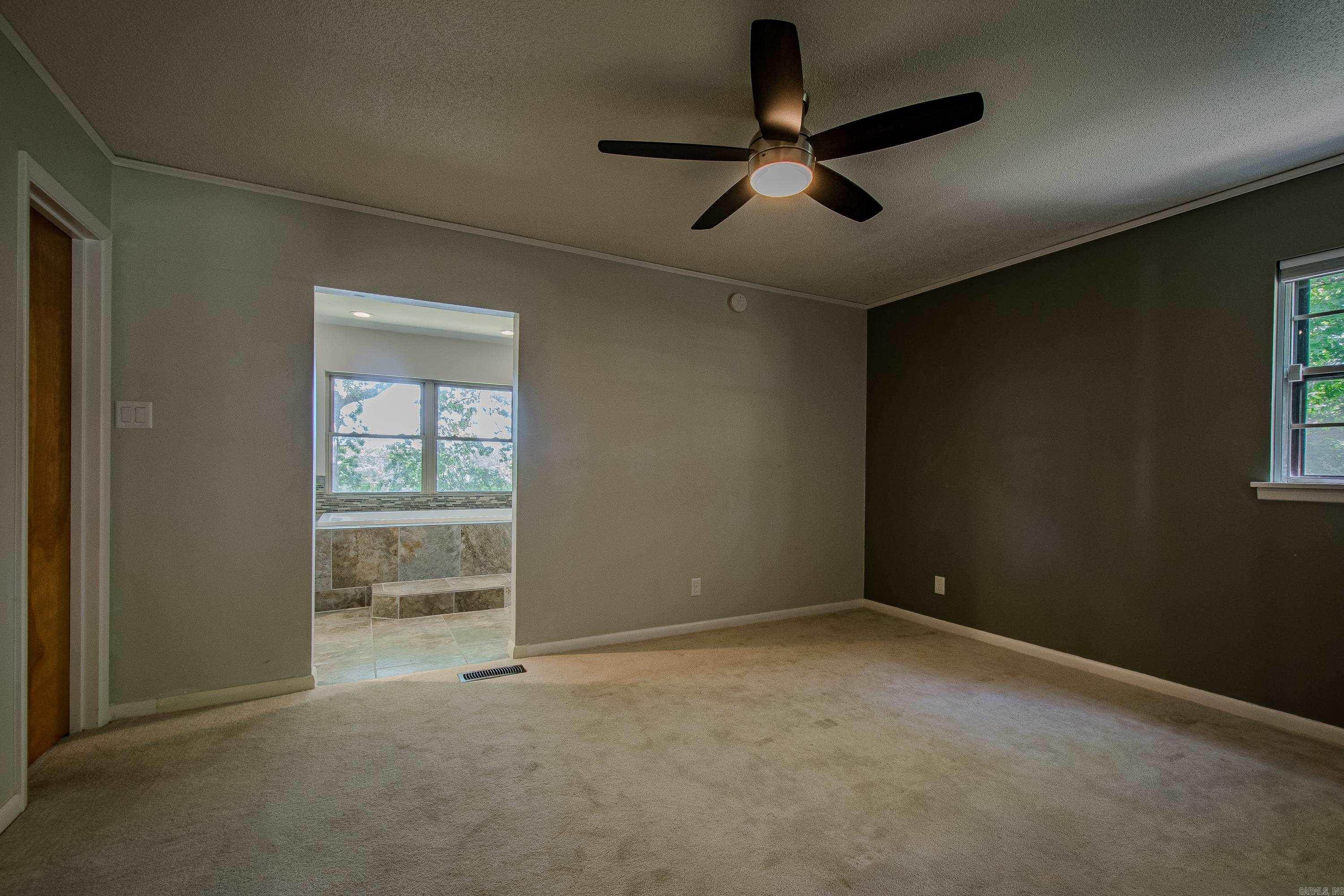 INDIANHEAD LAKES EST - Residential