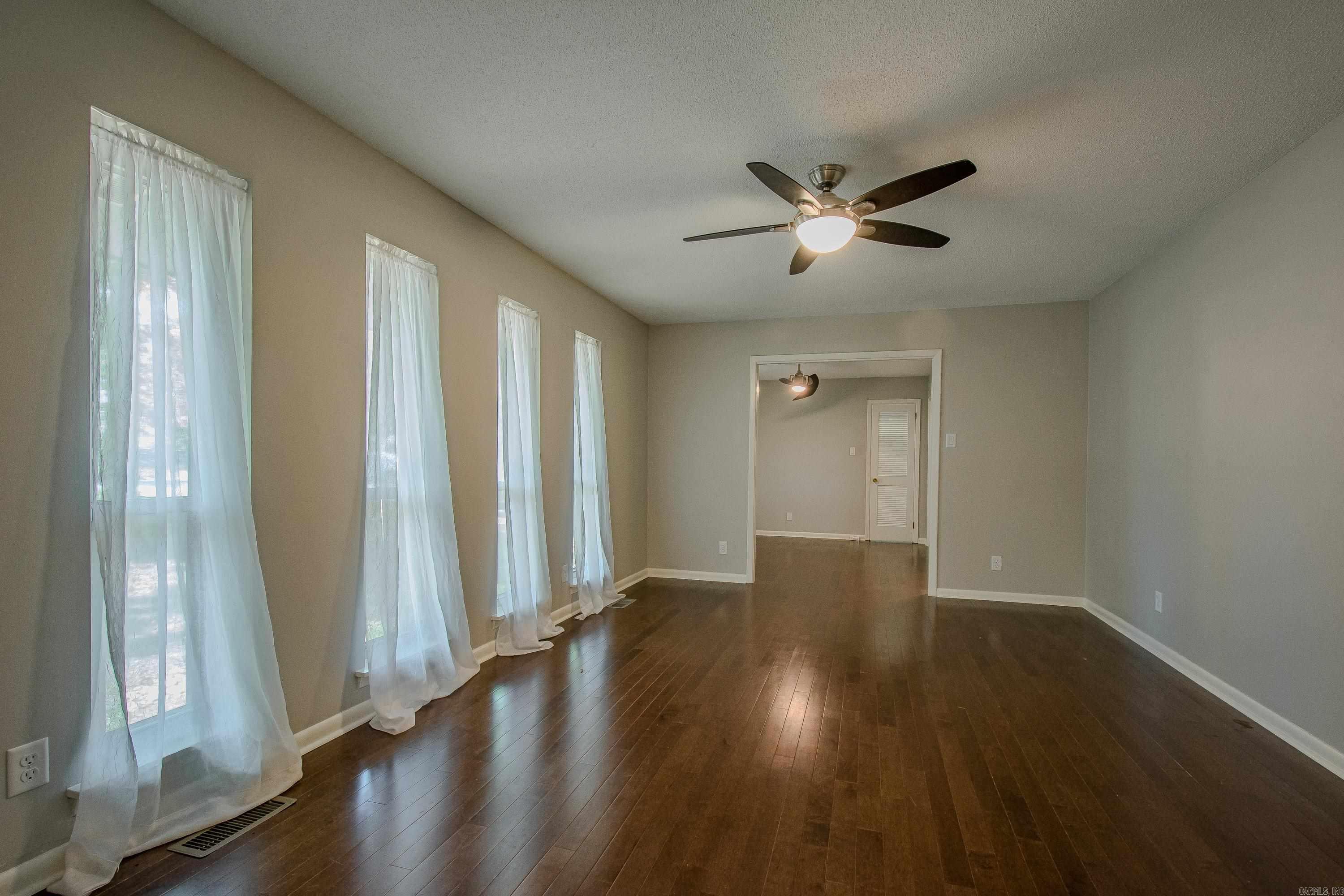 INDIANHEAD LAKES EST - Residential