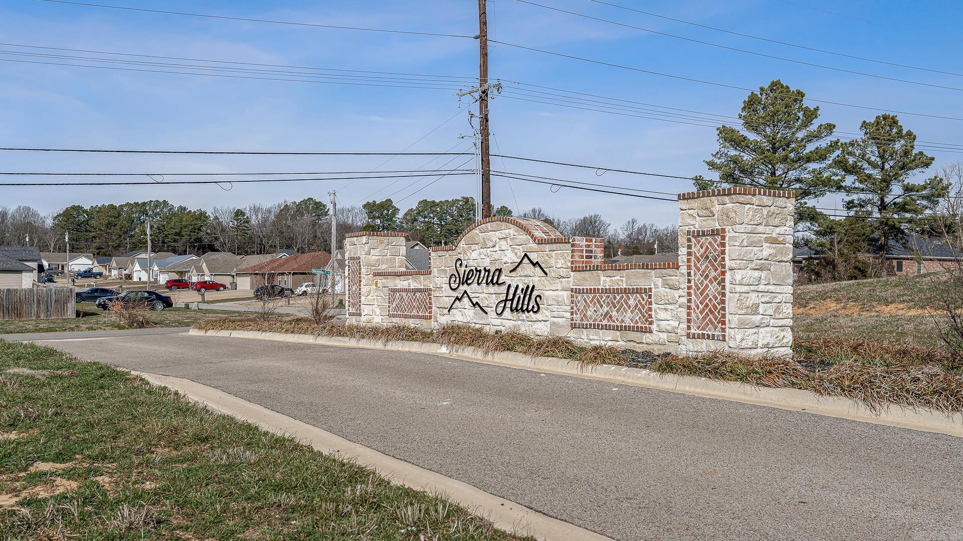 SIERRA HILLS - Land