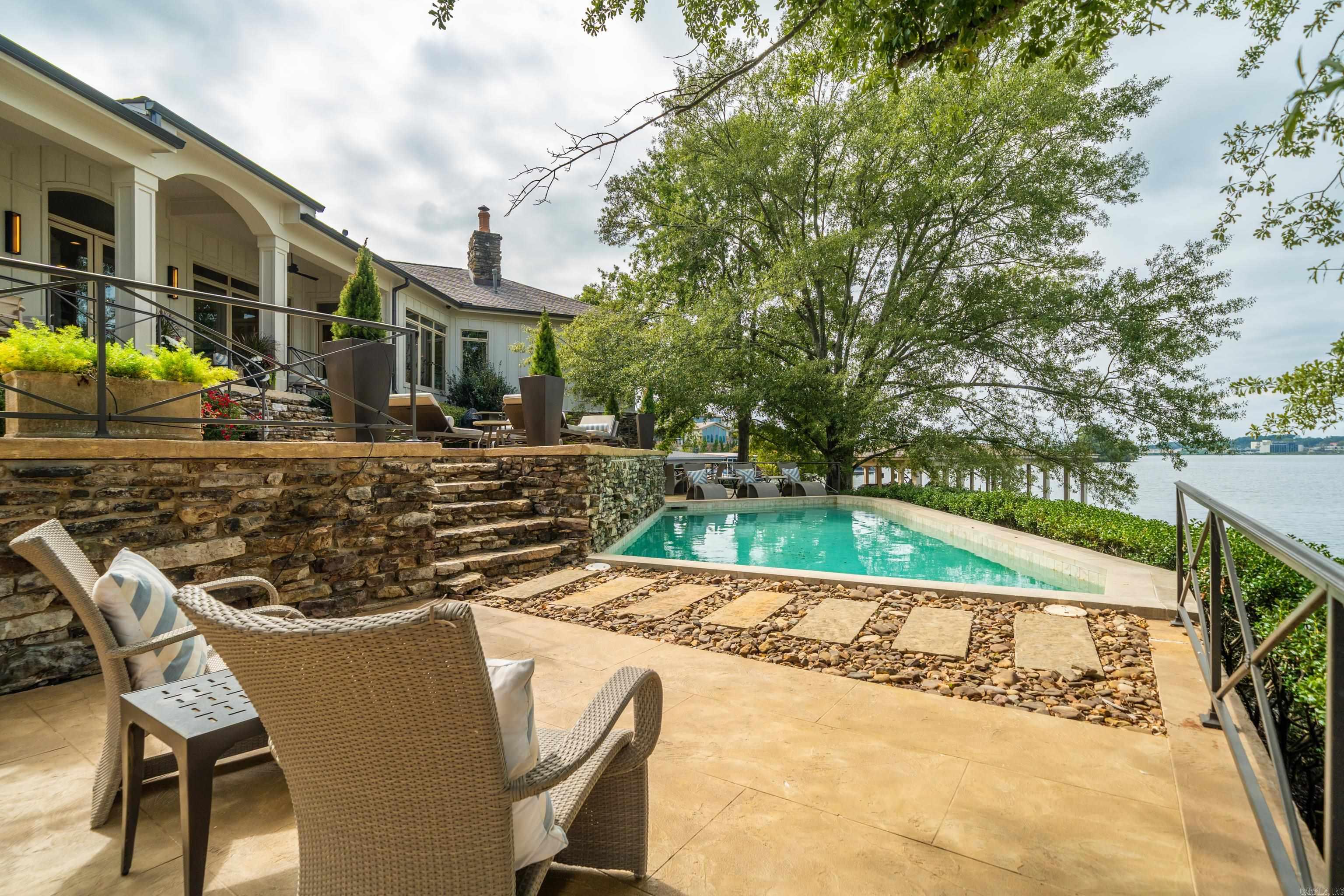 Long Island Point - Residential