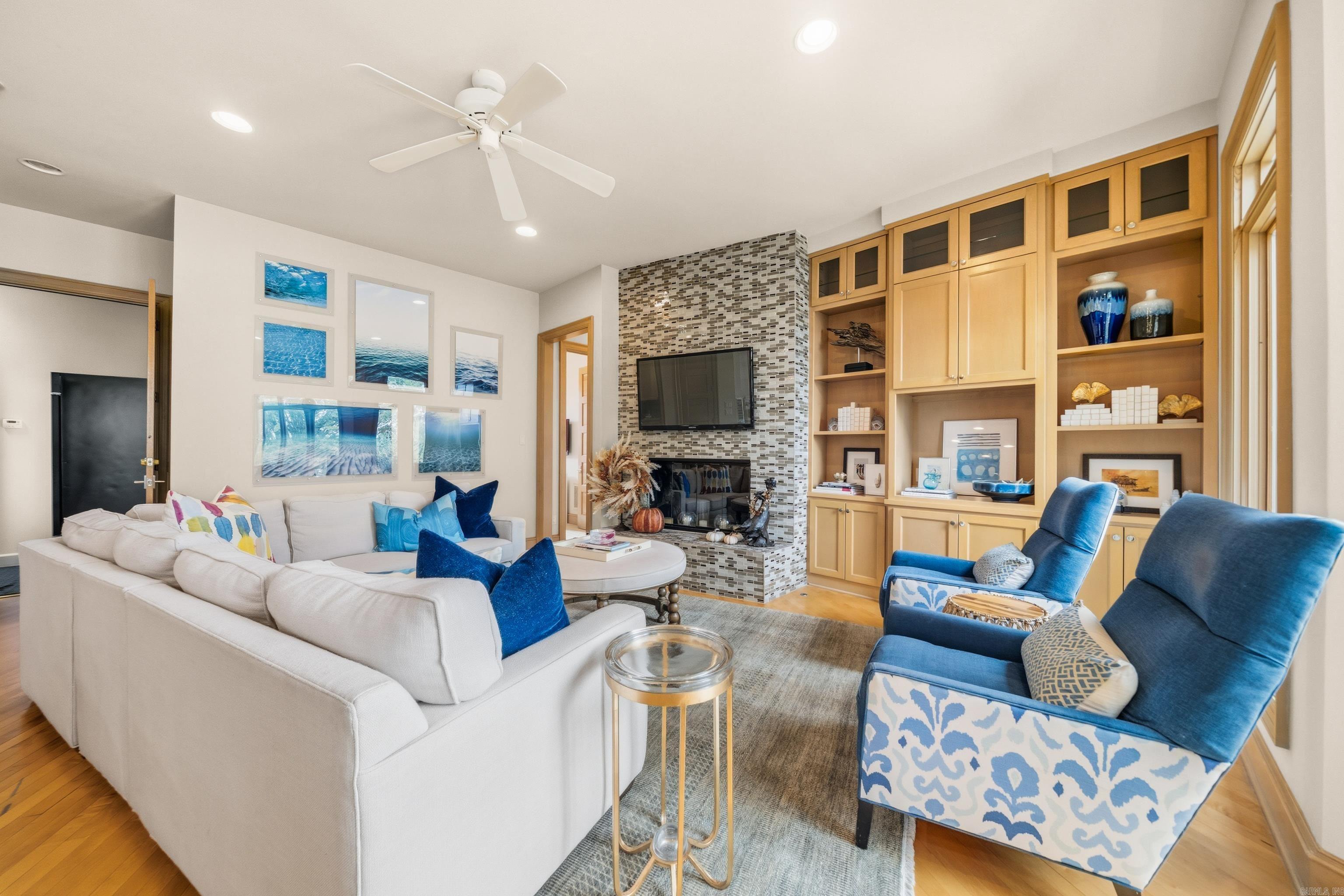 Long Island Point - Residential