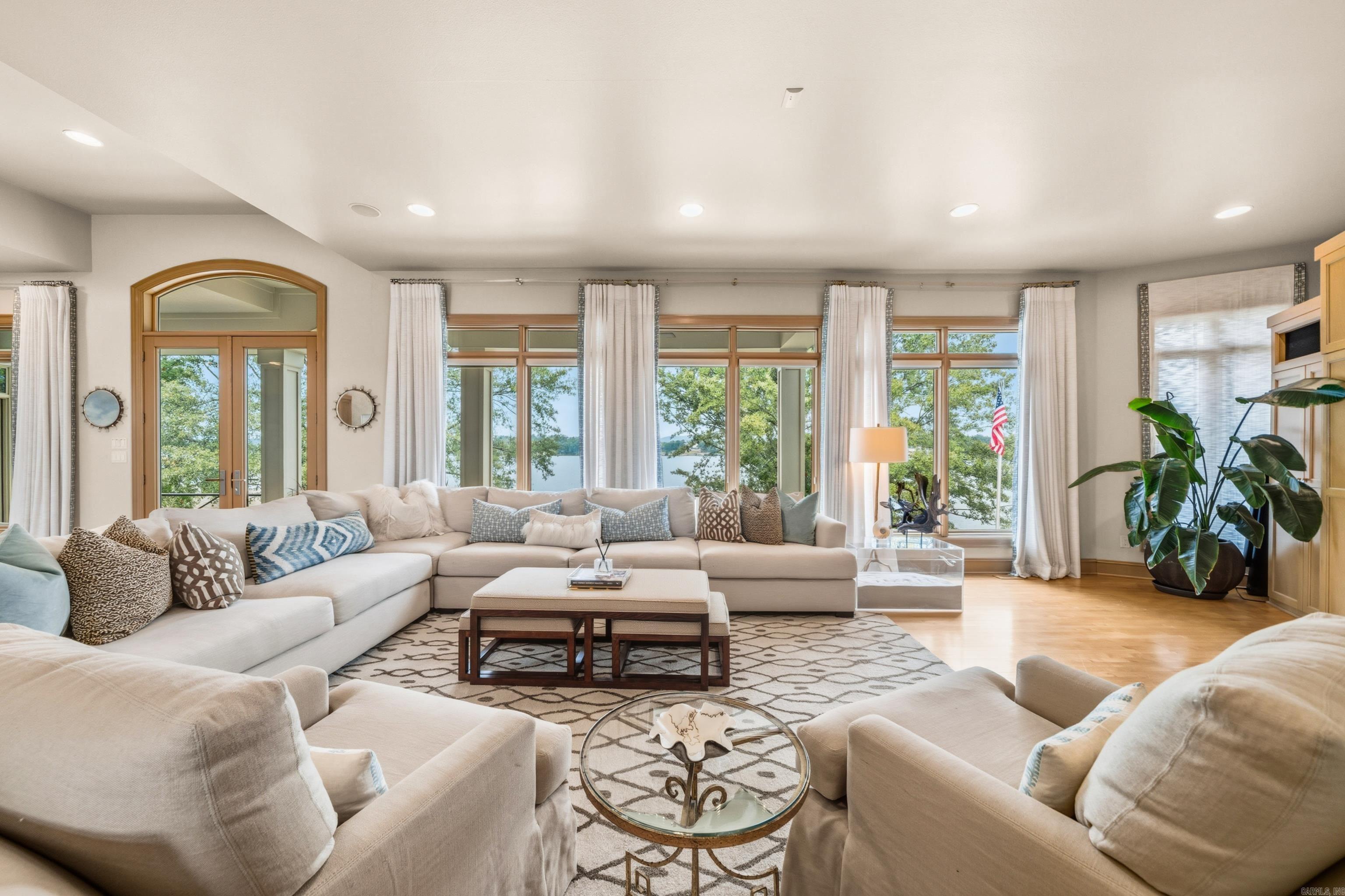 Long Island Point - Residential