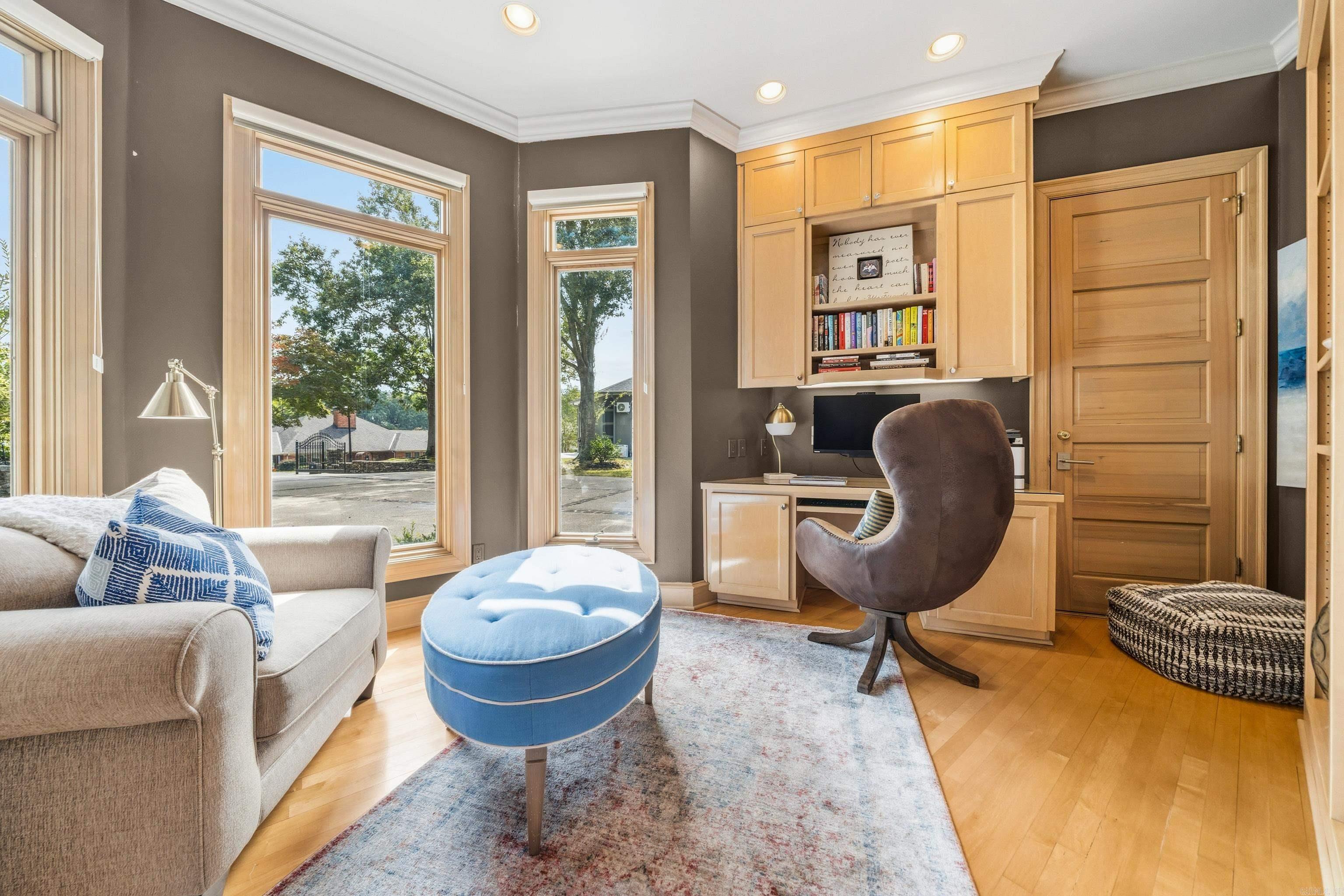 Long Island Point - Residential