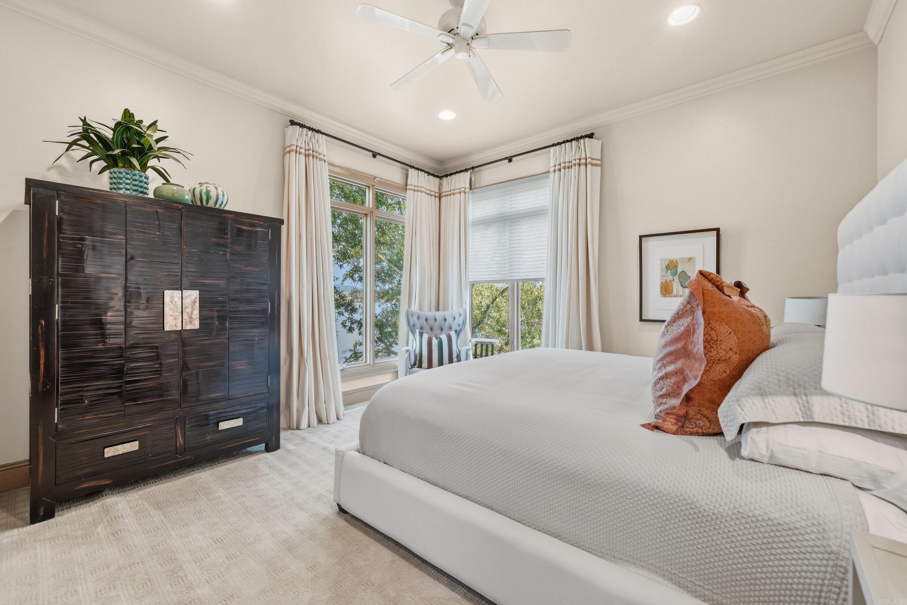 Long Island Point - Residential