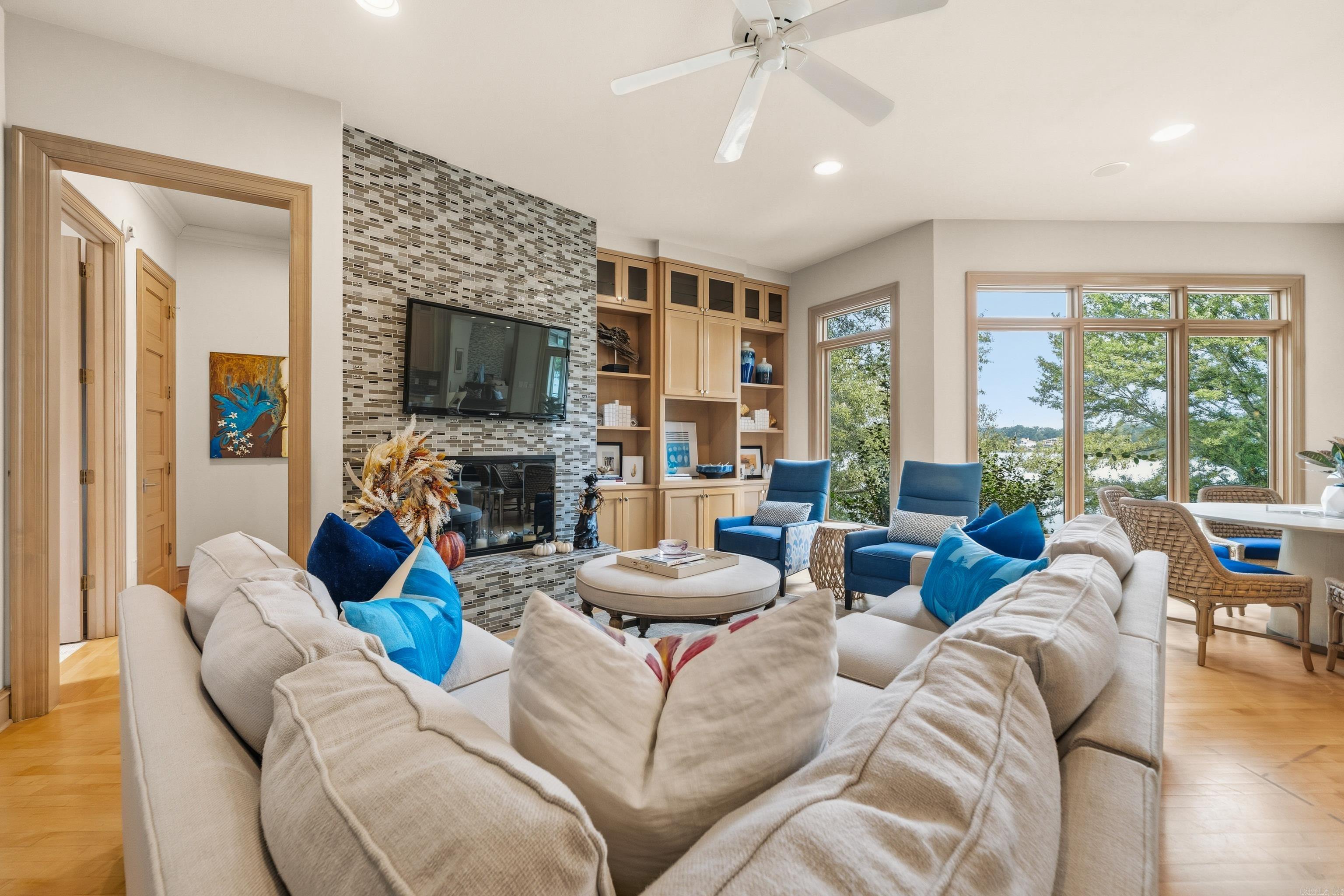 Long Island Point - Residential