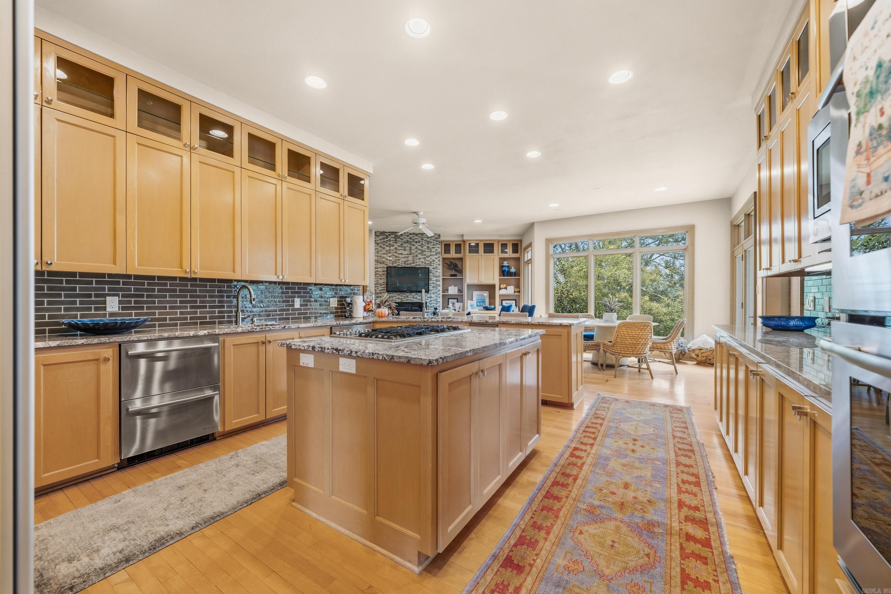 Long Island Point - Residential
