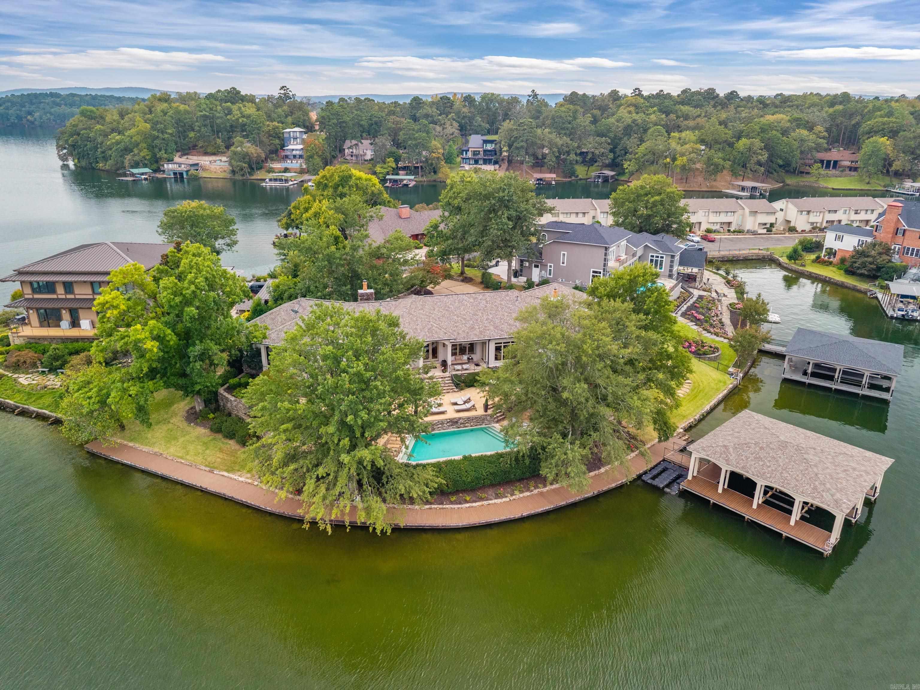 Long Island Point - Residential