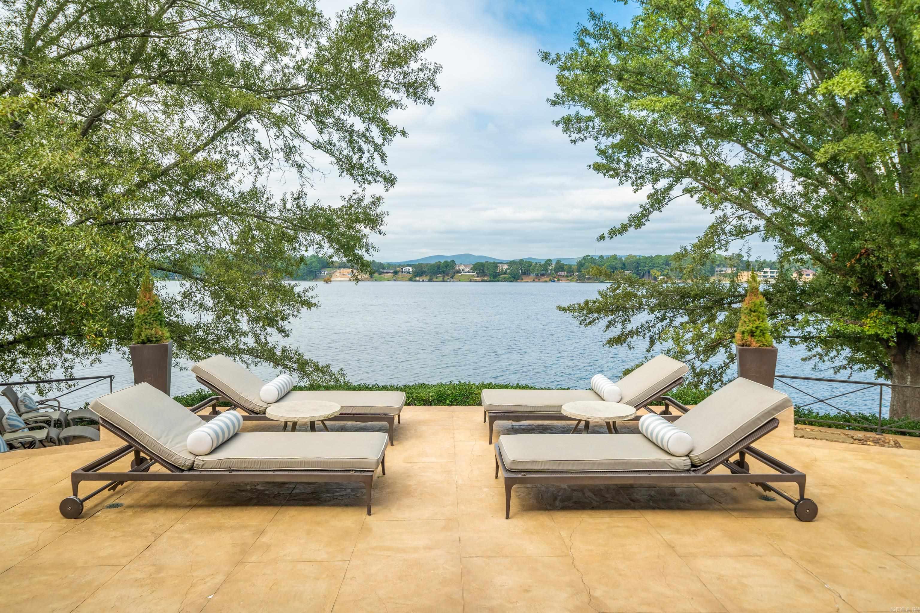Long Island Point - Residential