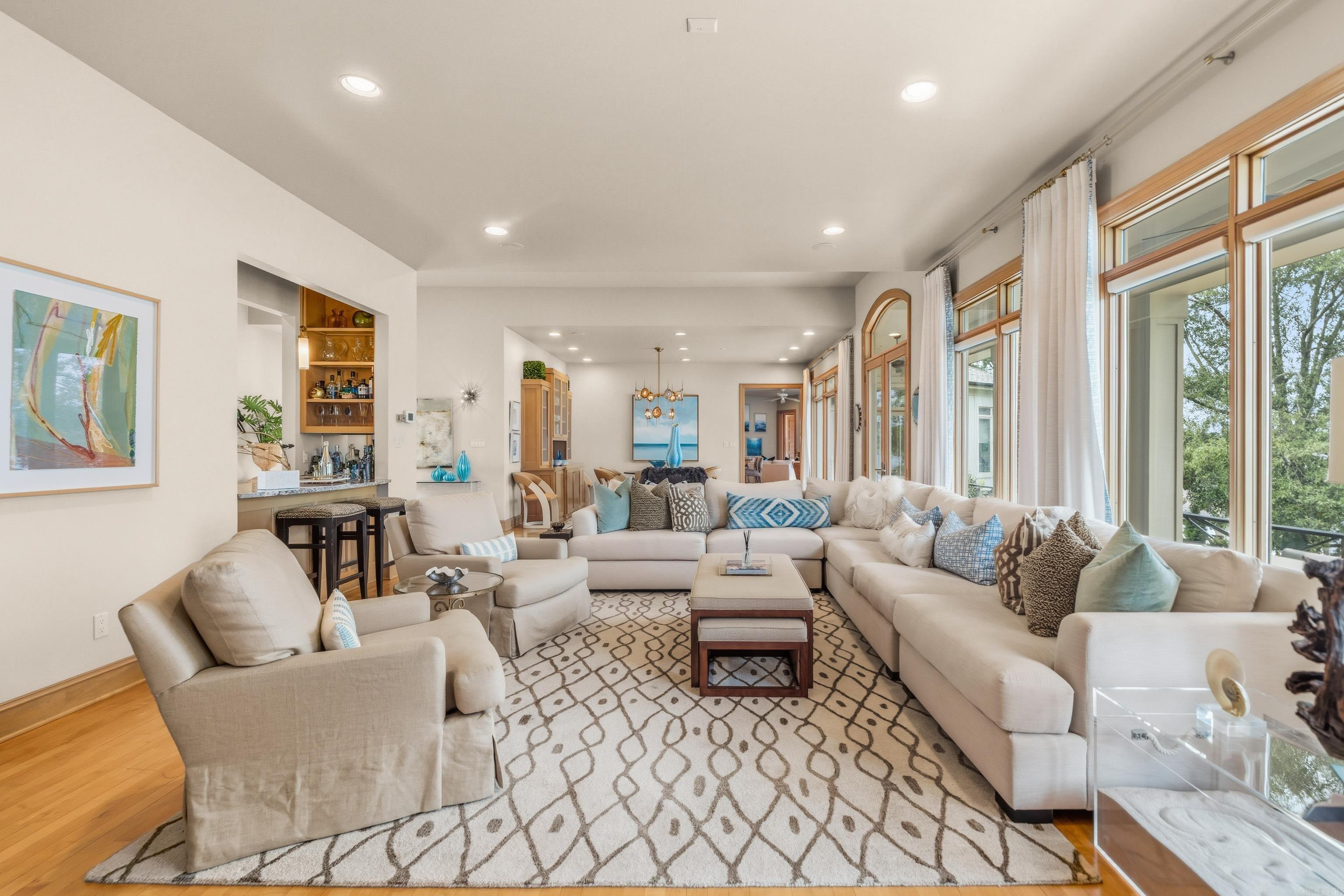 Long Island Point - Residential