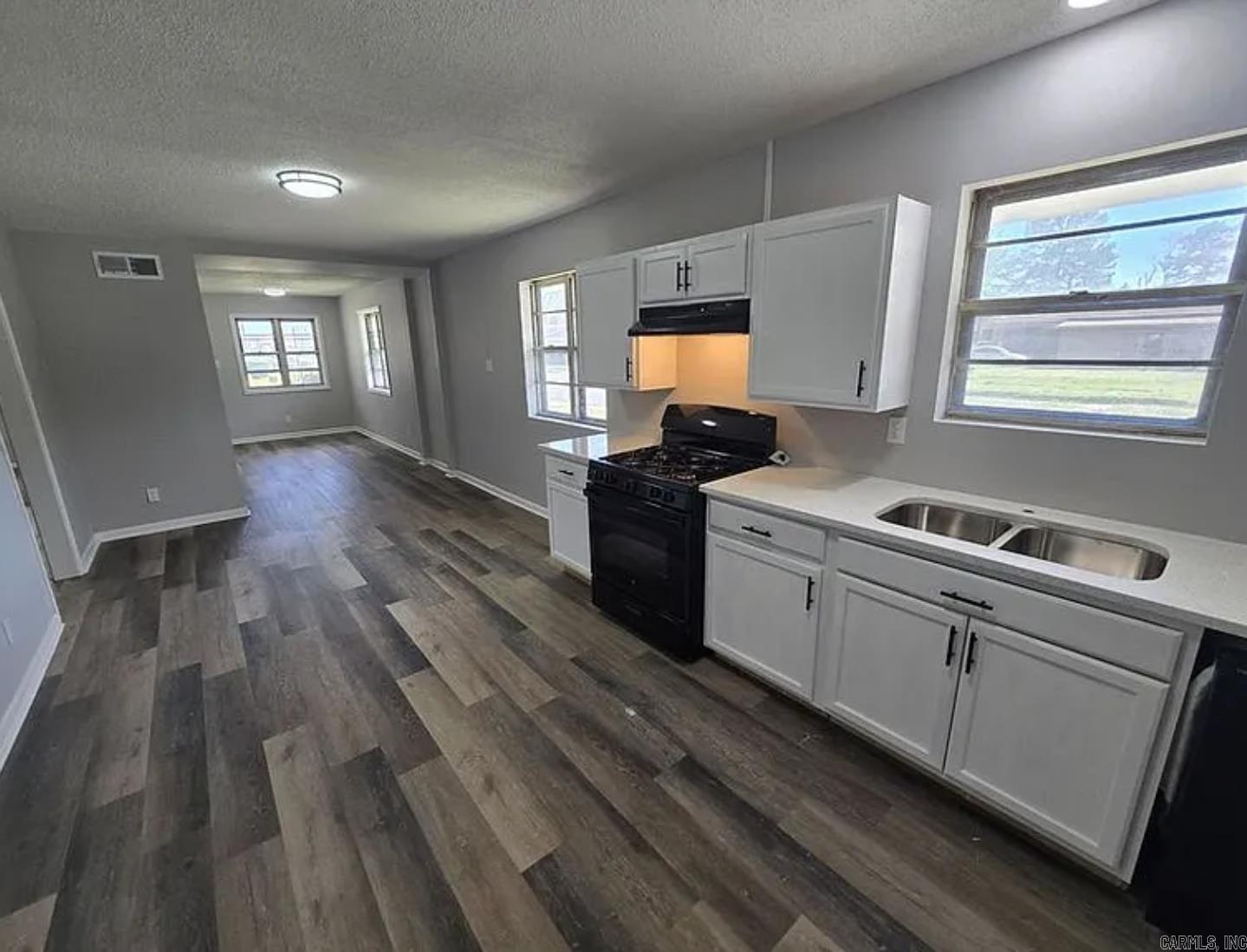 nil - Residential Lease