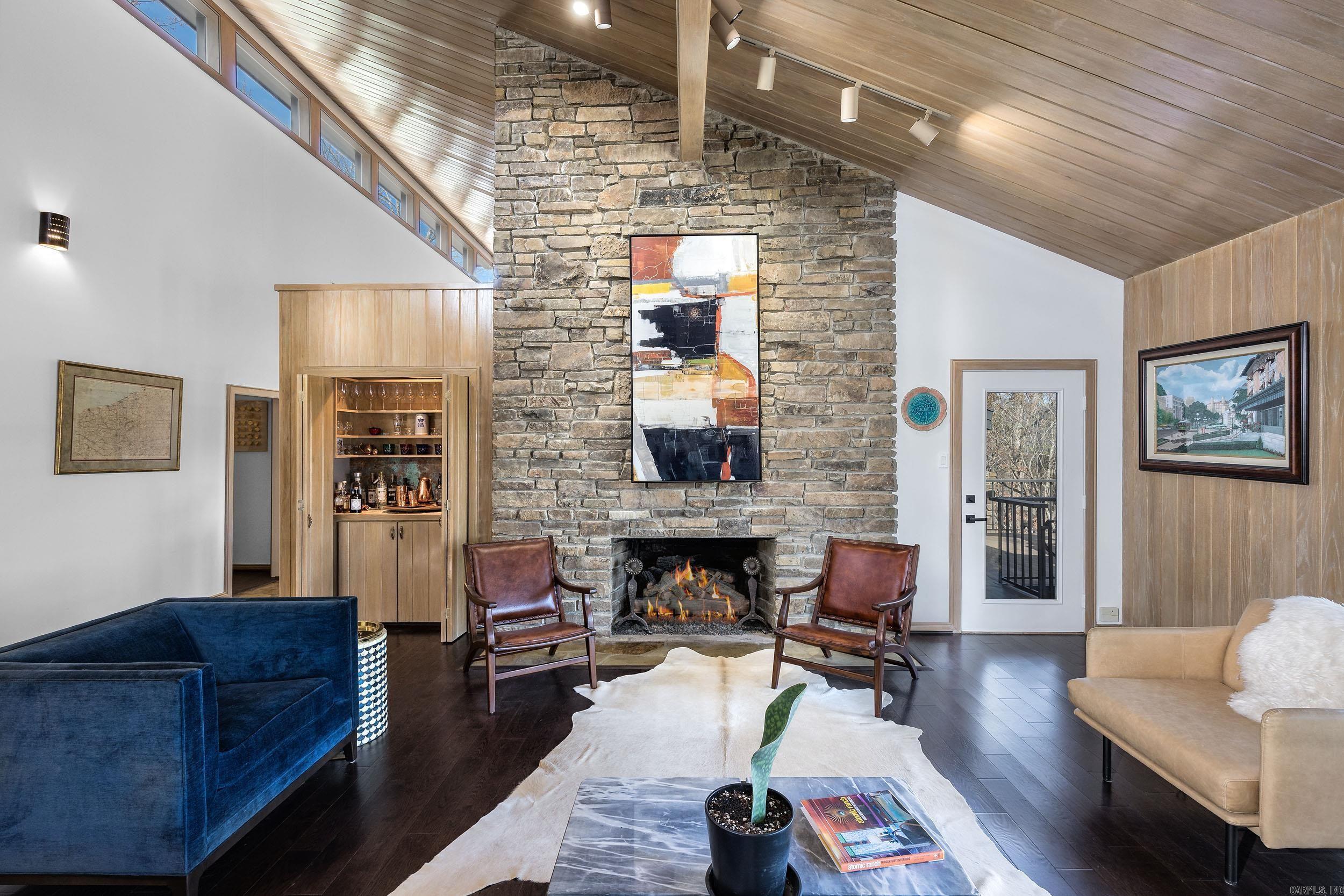 PLEASANT VALLEY - Residential