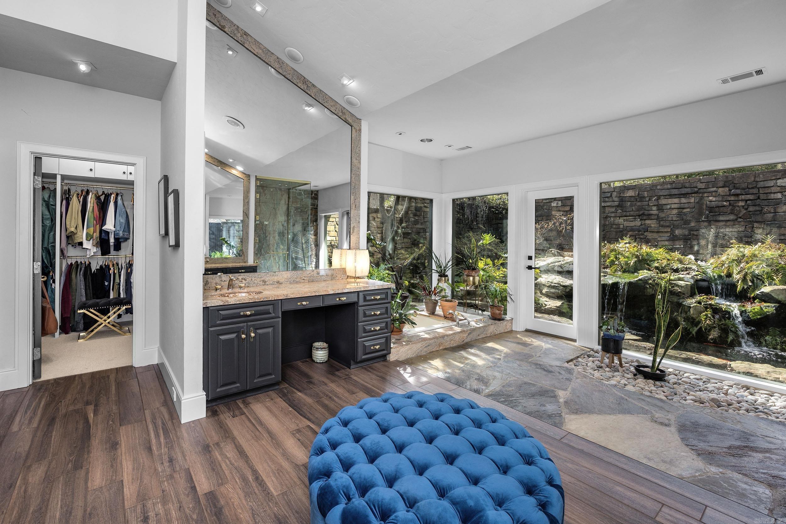 PLEASANT VALLEY - Residential