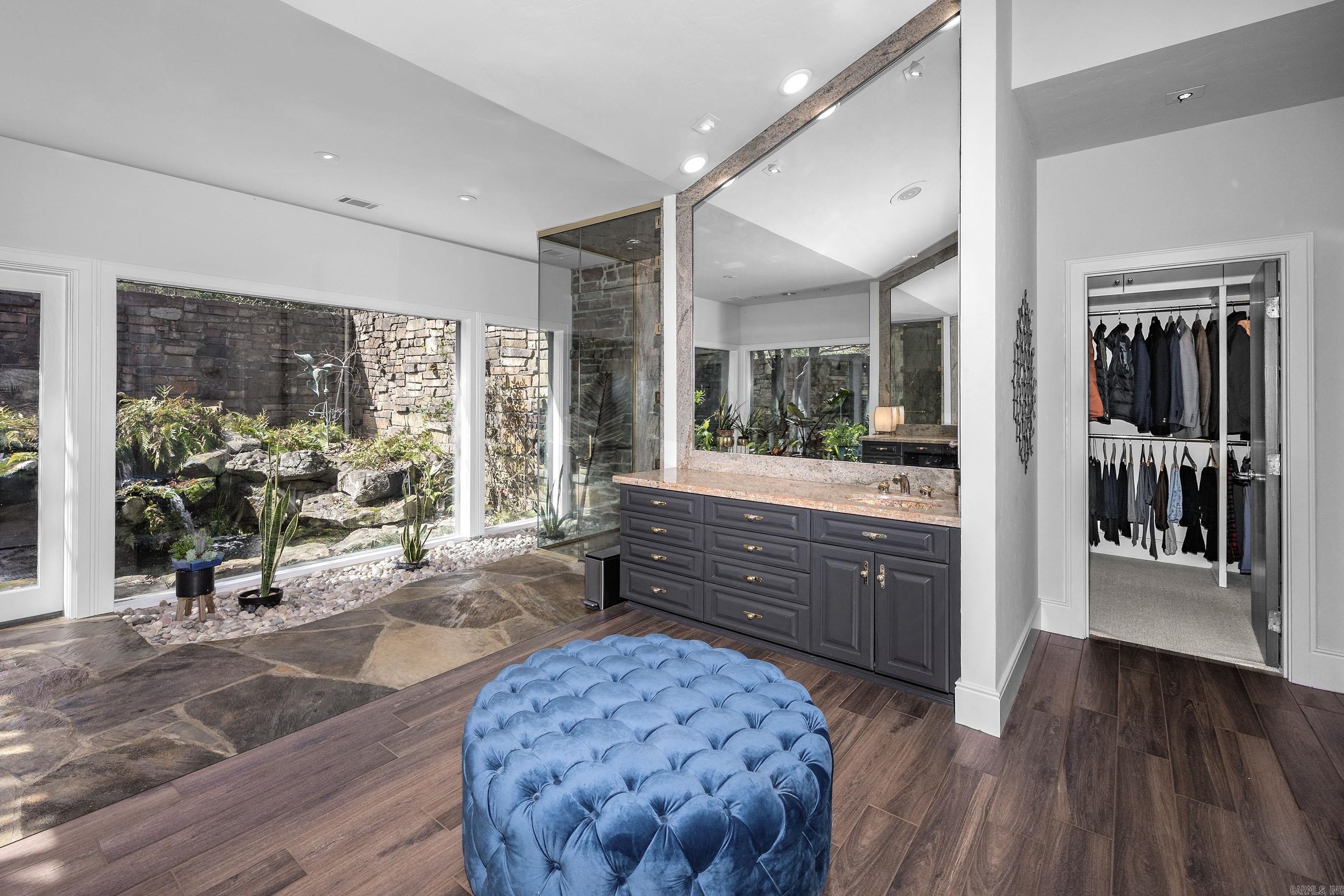 PLEASANT VALLEY - Residential