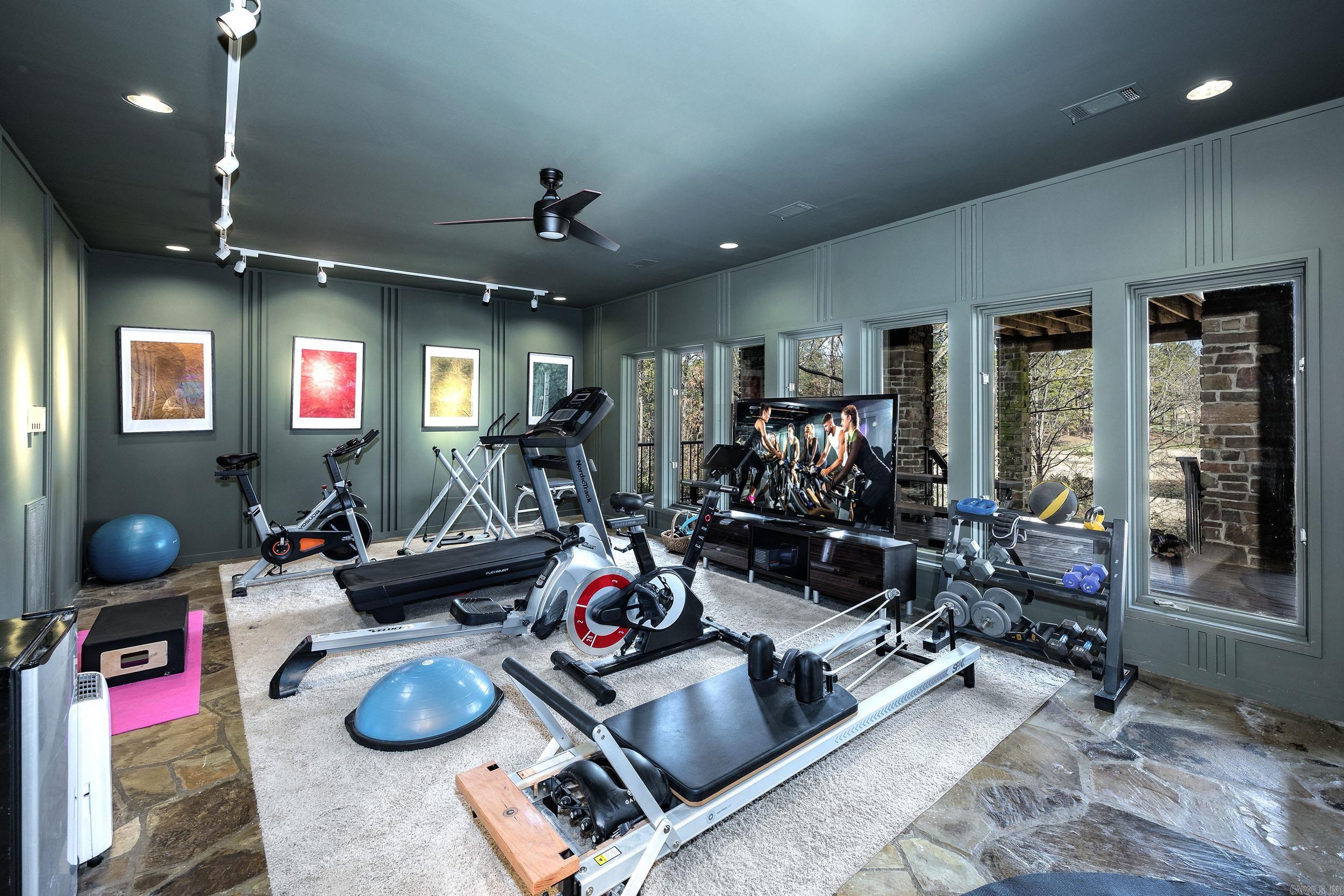 PLEASANT VALLEY - Residential